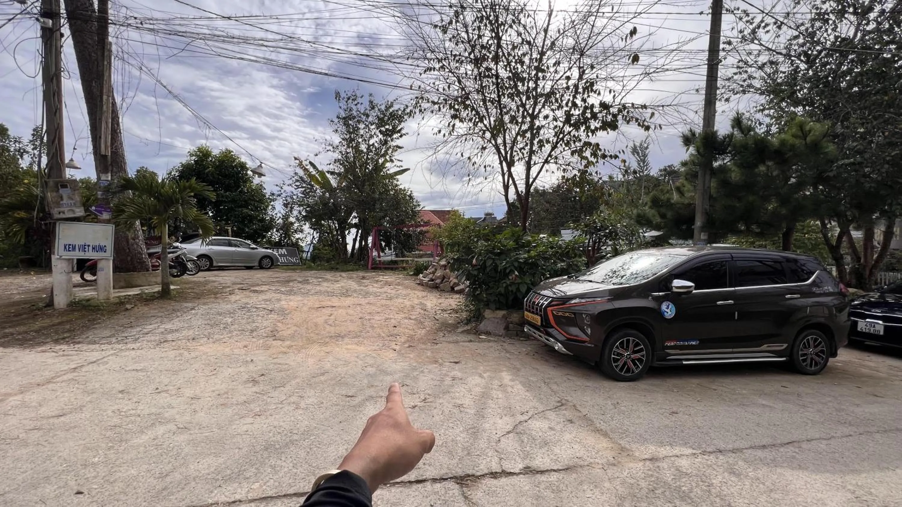 Parking in An Yên Villa Đà Lạt