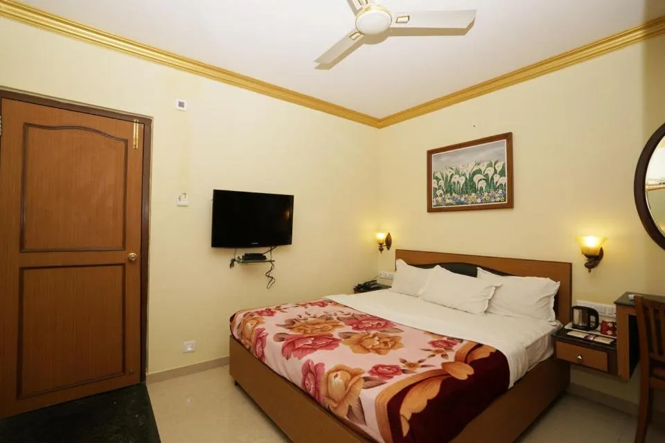 Deluxe Double or Twin Room - single occupancy in Hotel Nahar Manchester Inn