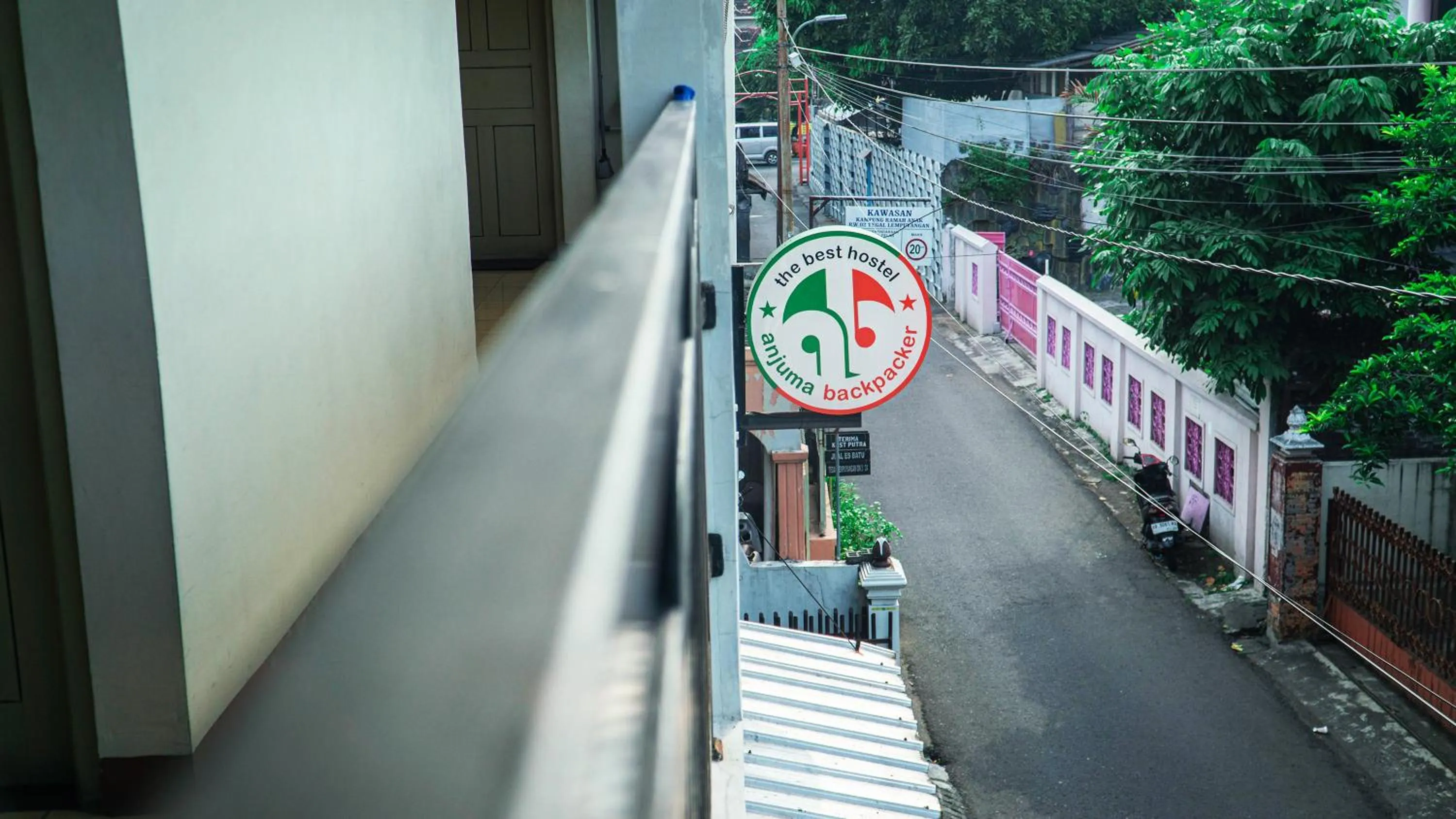 Off site in Anjuma Backpacker