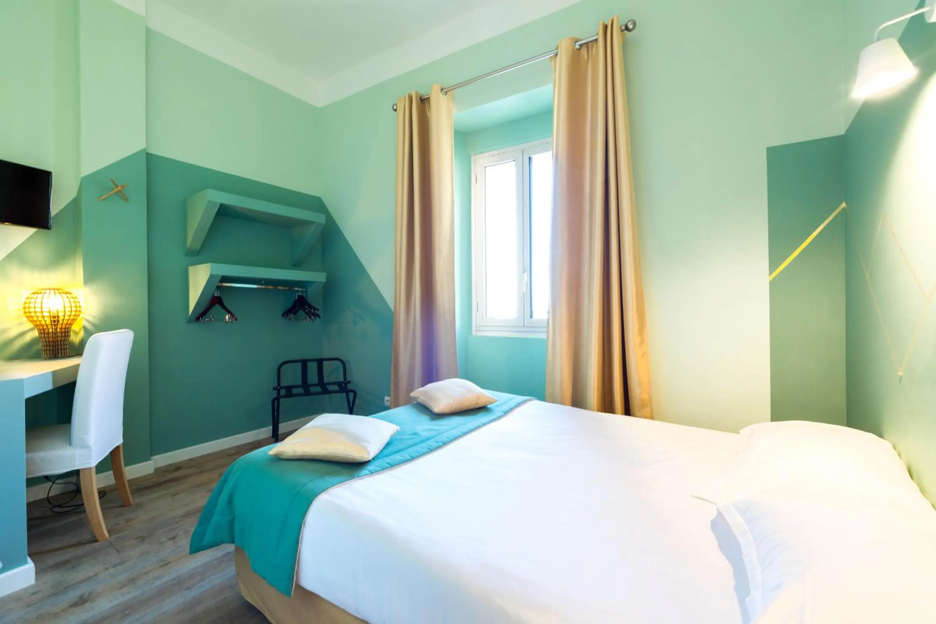 Bedroom, Bed in Sud Hôtel Restaurant