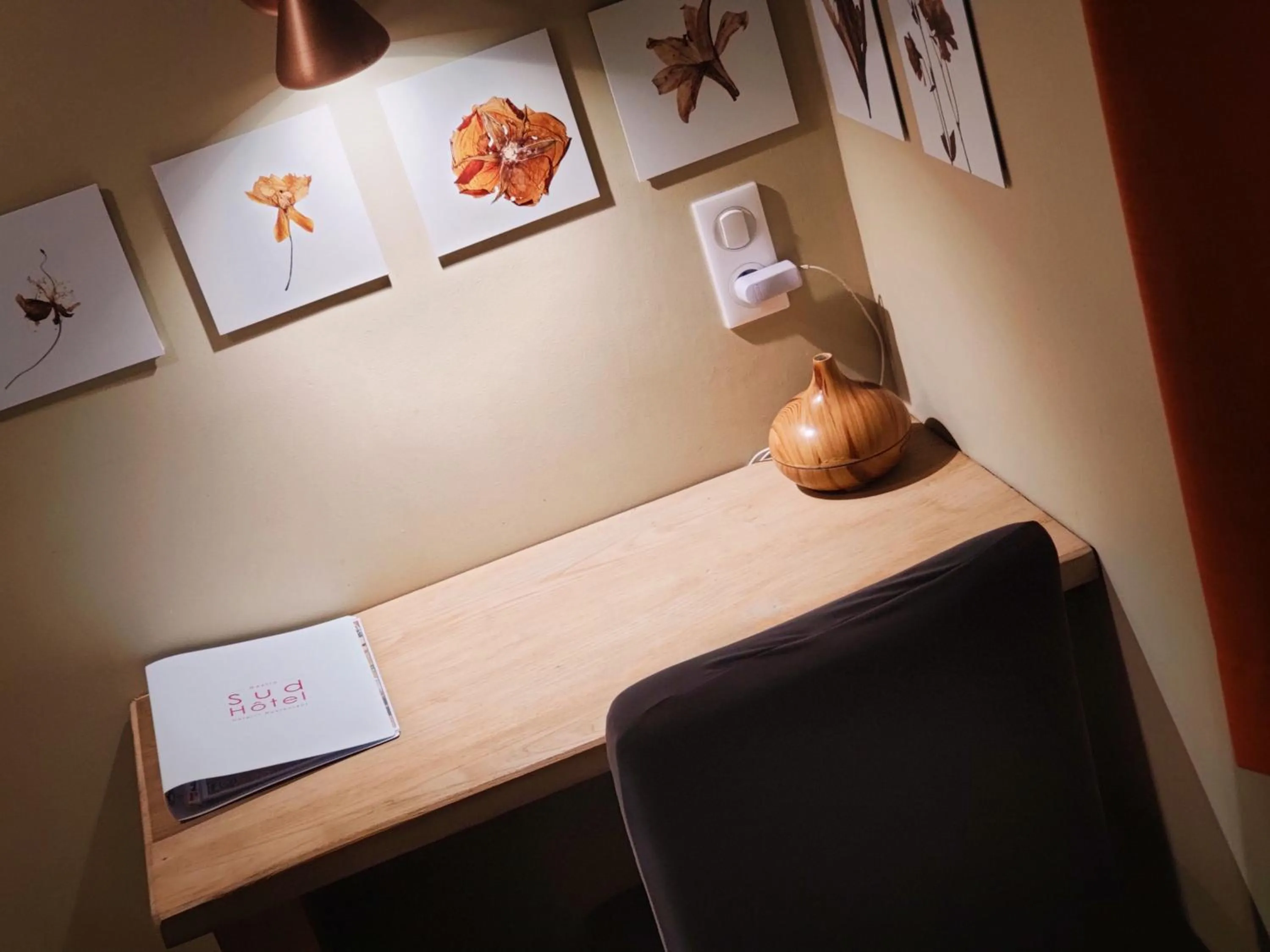 Decorative detail in Sud Hôtel Restaurant