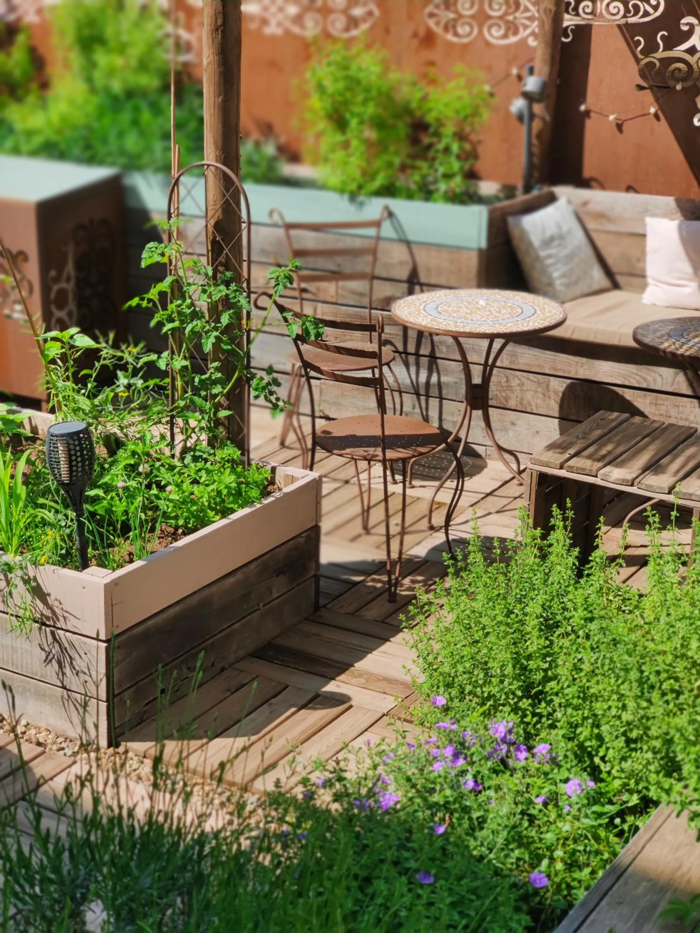 Patio in Sud Hôtel Restaurant