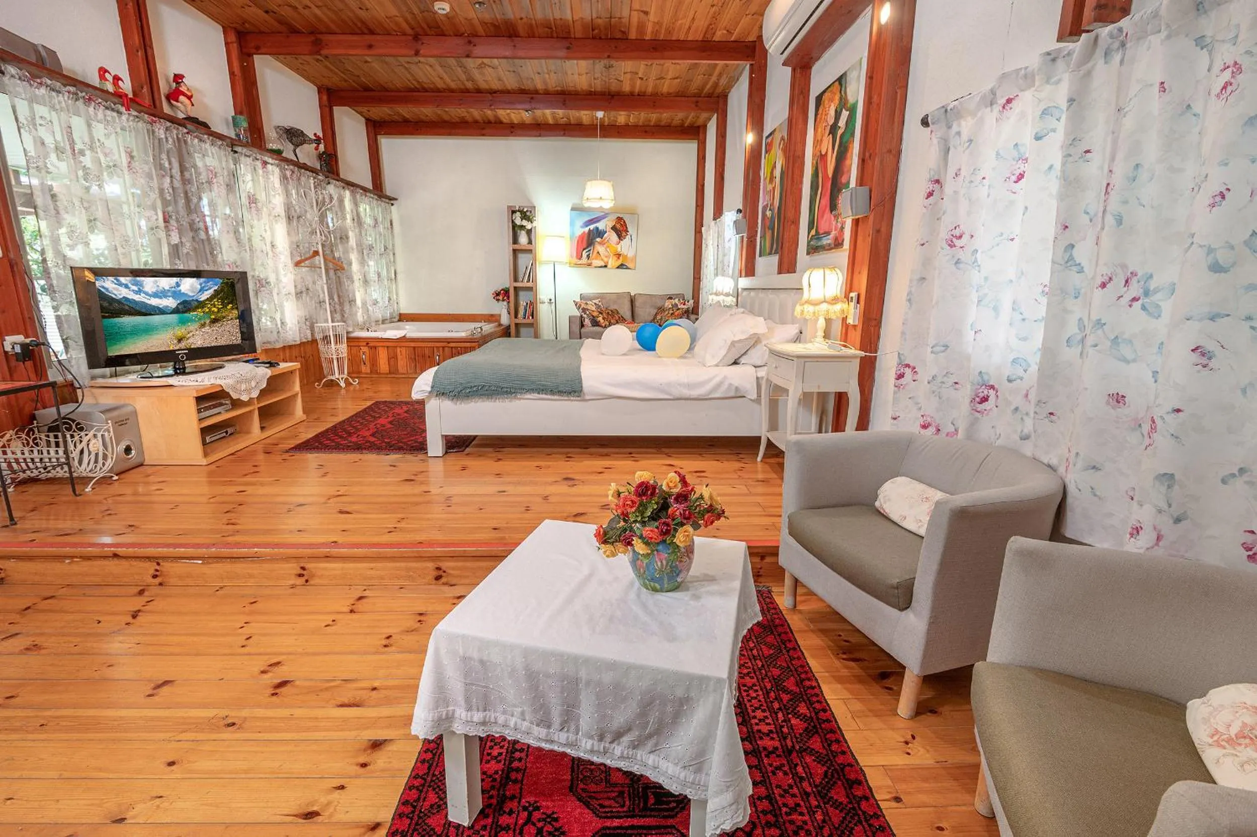 Bed in Marom Romance