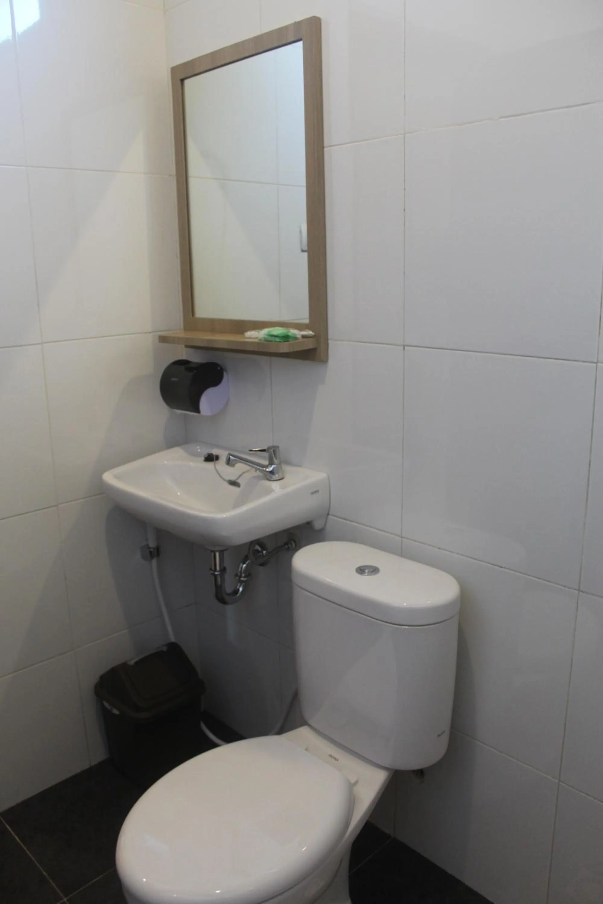 Toilet in Grand Kuta Hotel Lombok
