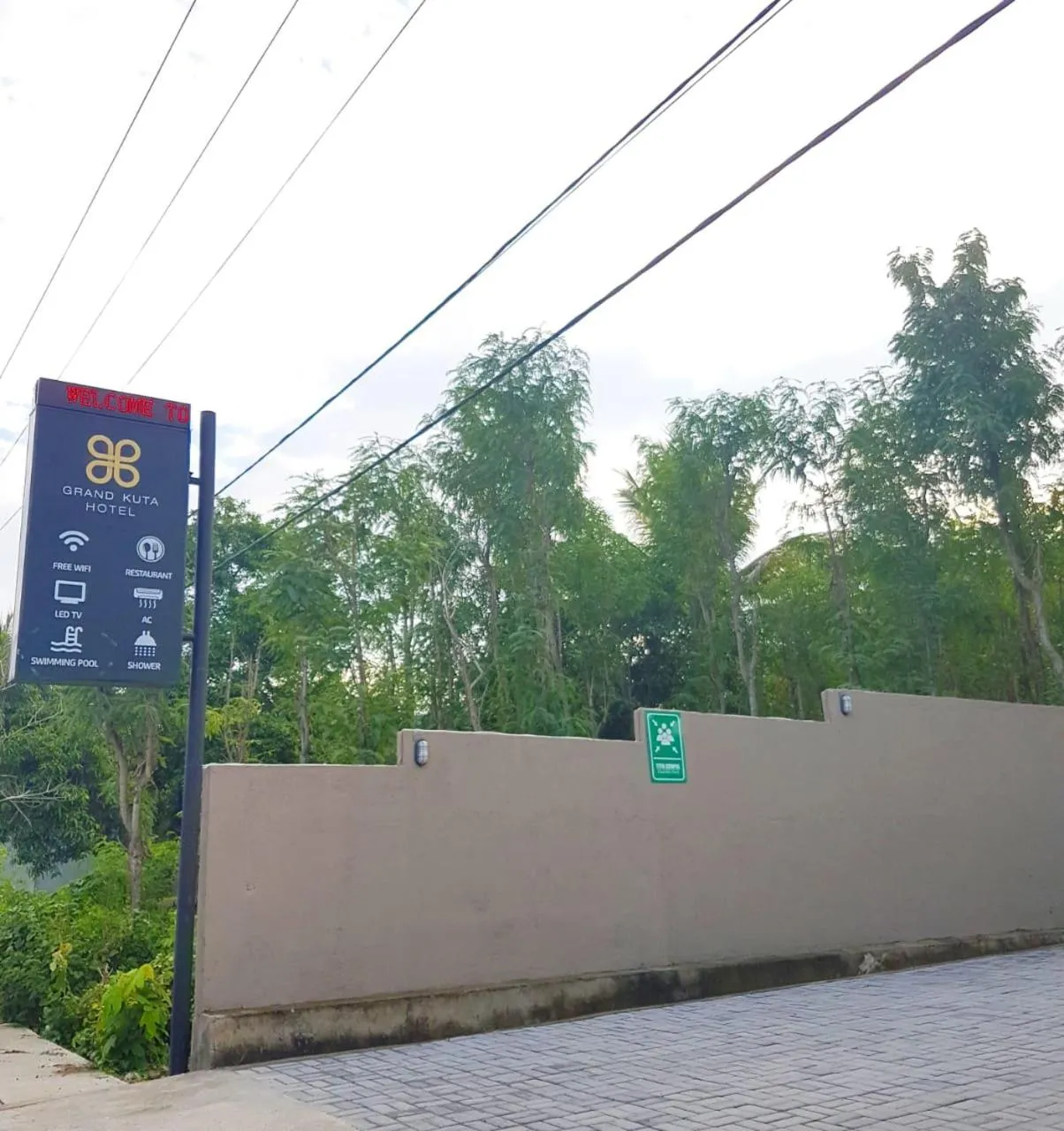Facade/entrance in Grand Kuta Hotel Lombok