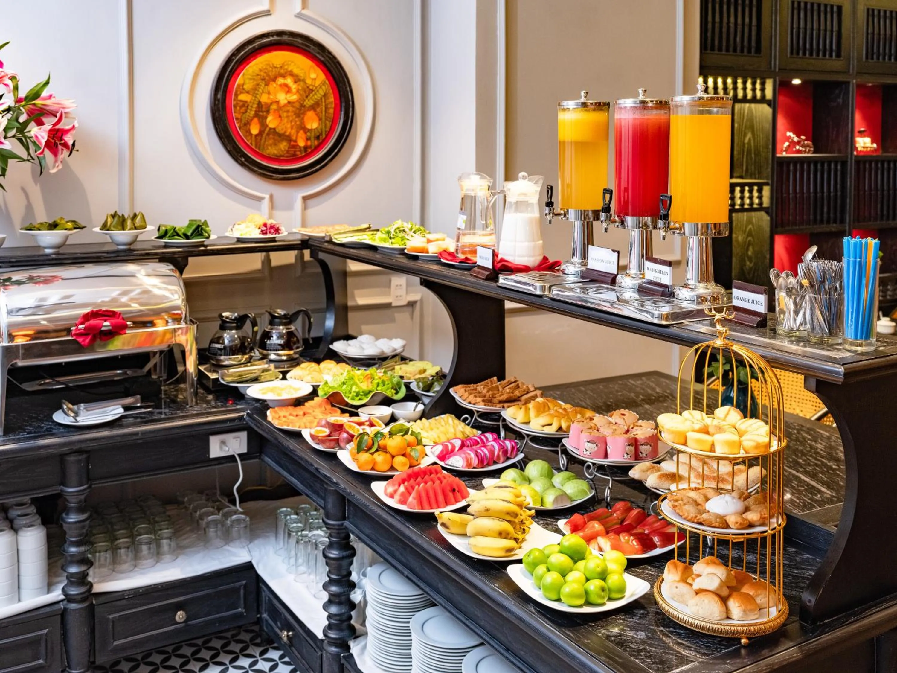 Buffet breakfast in Hue Serene Palace Hotel