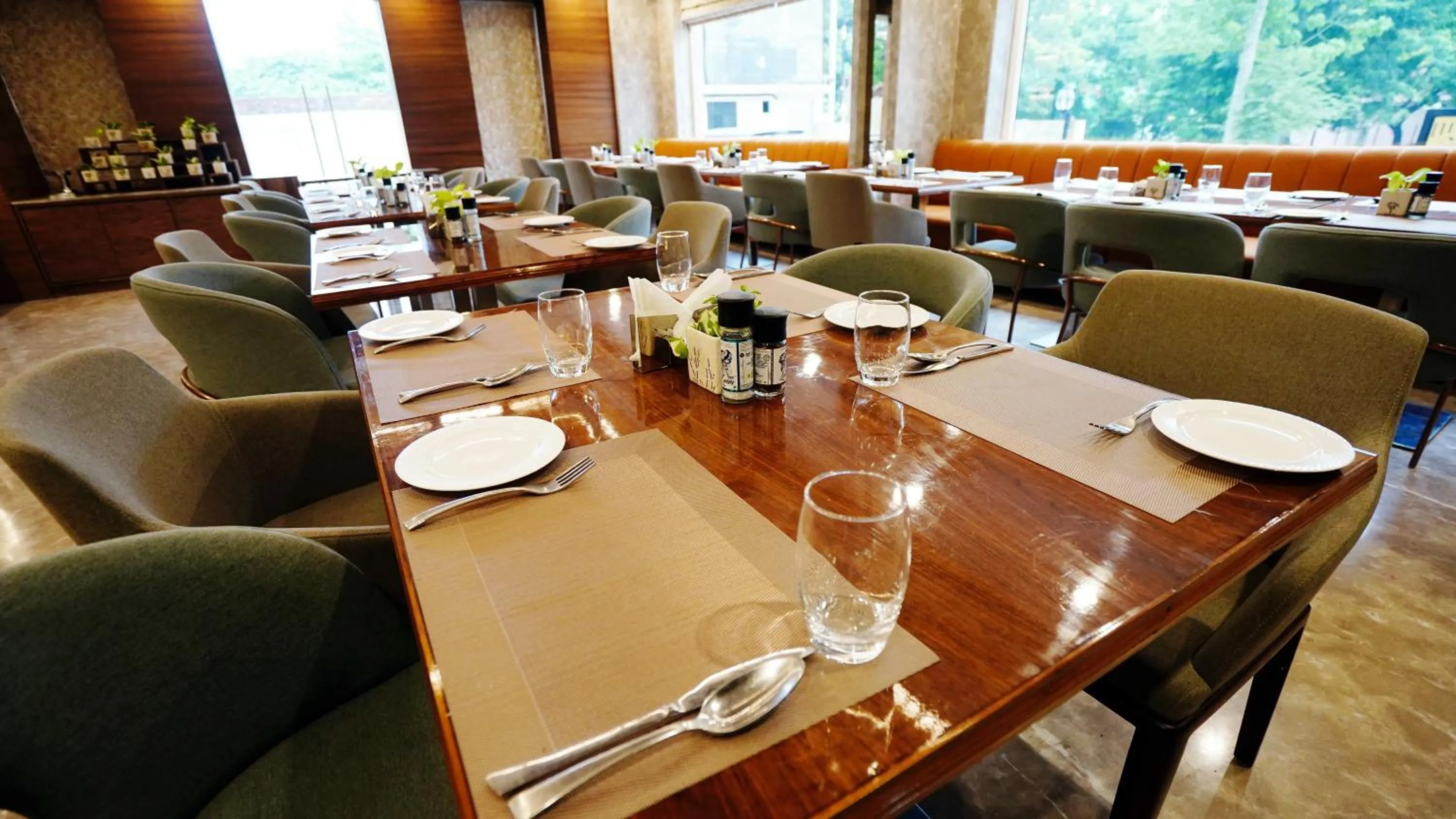 Restaurant/places to eat in The Fern Residency Sarnath