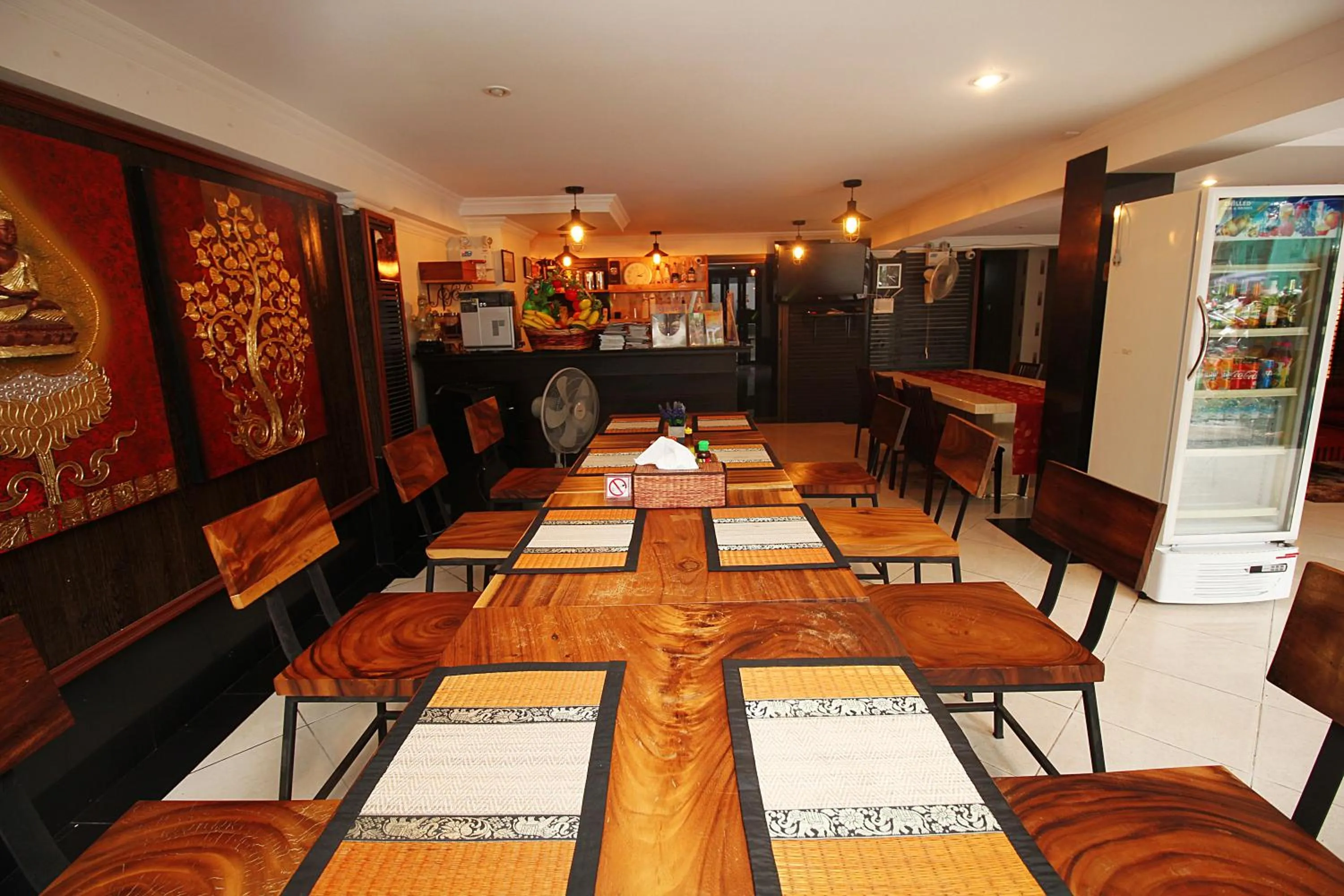 Restaurant/places to eat in Sky Silk Decoration House