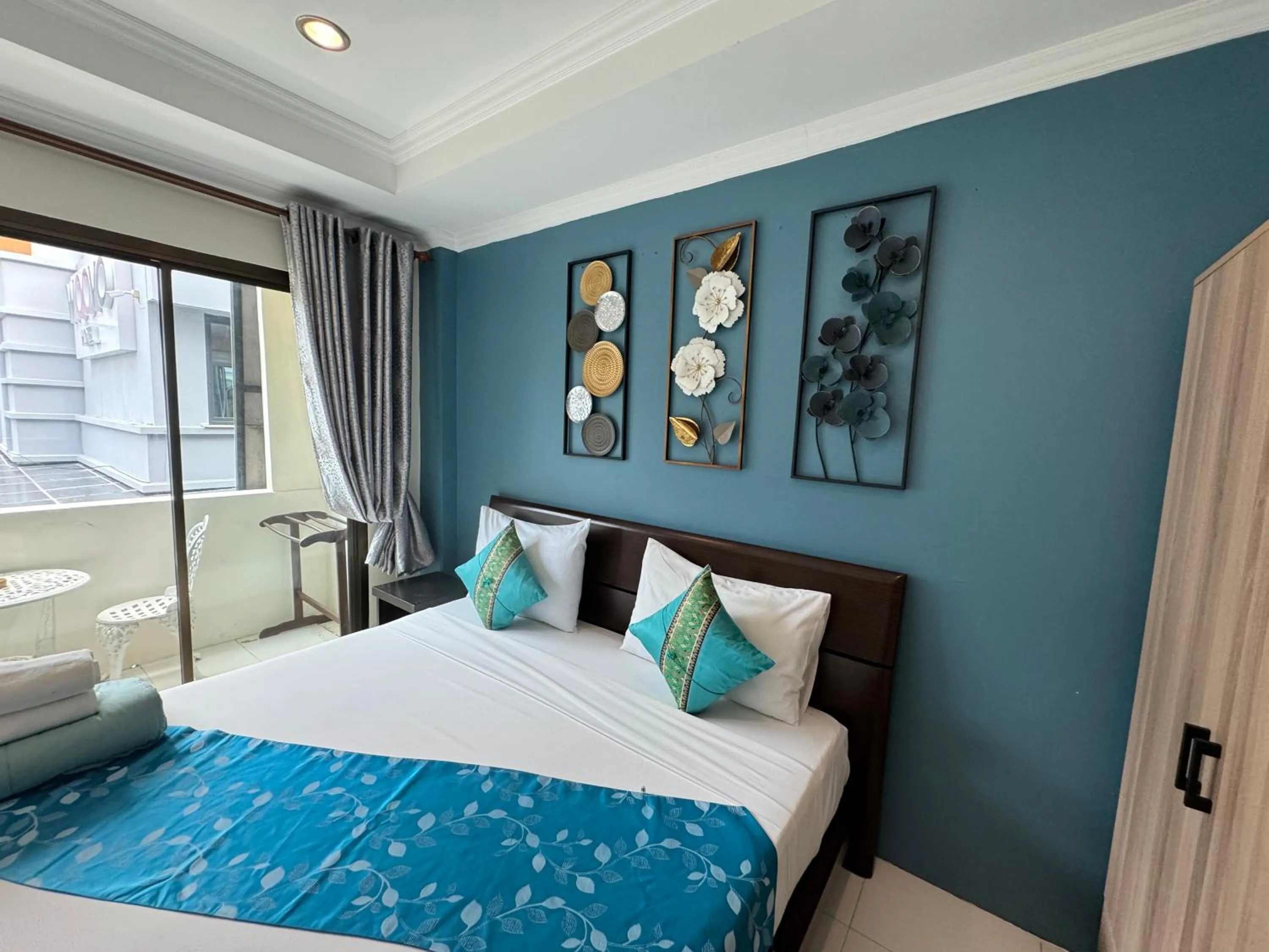 Bed in Sky Silk Decoration House