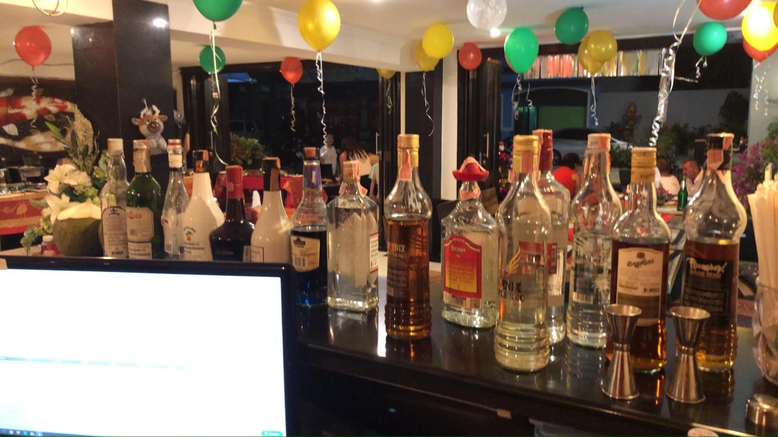 Drinks in Sky Silk Decoration House