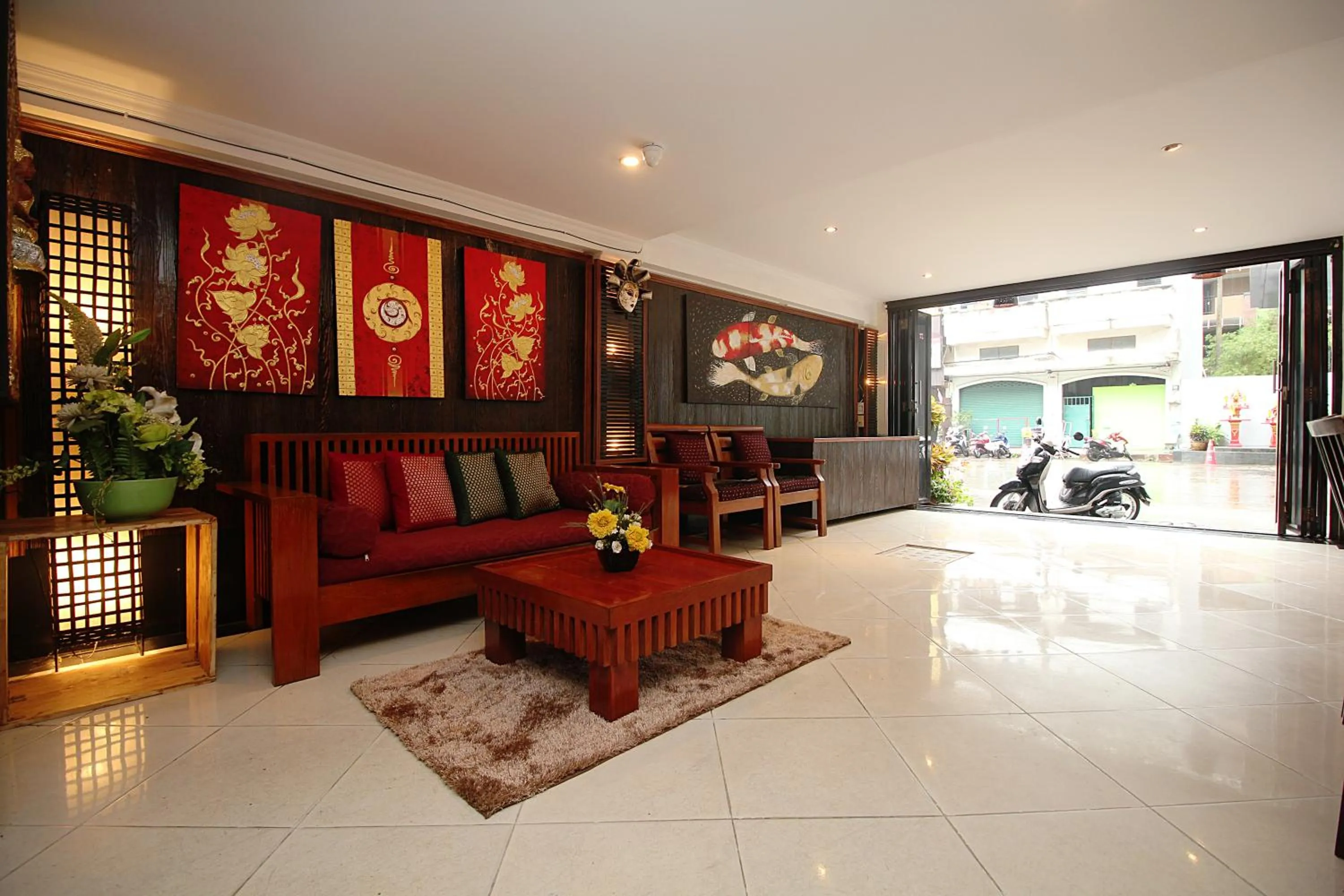 Restaurant/places to eat in Sky Silk Decoration House