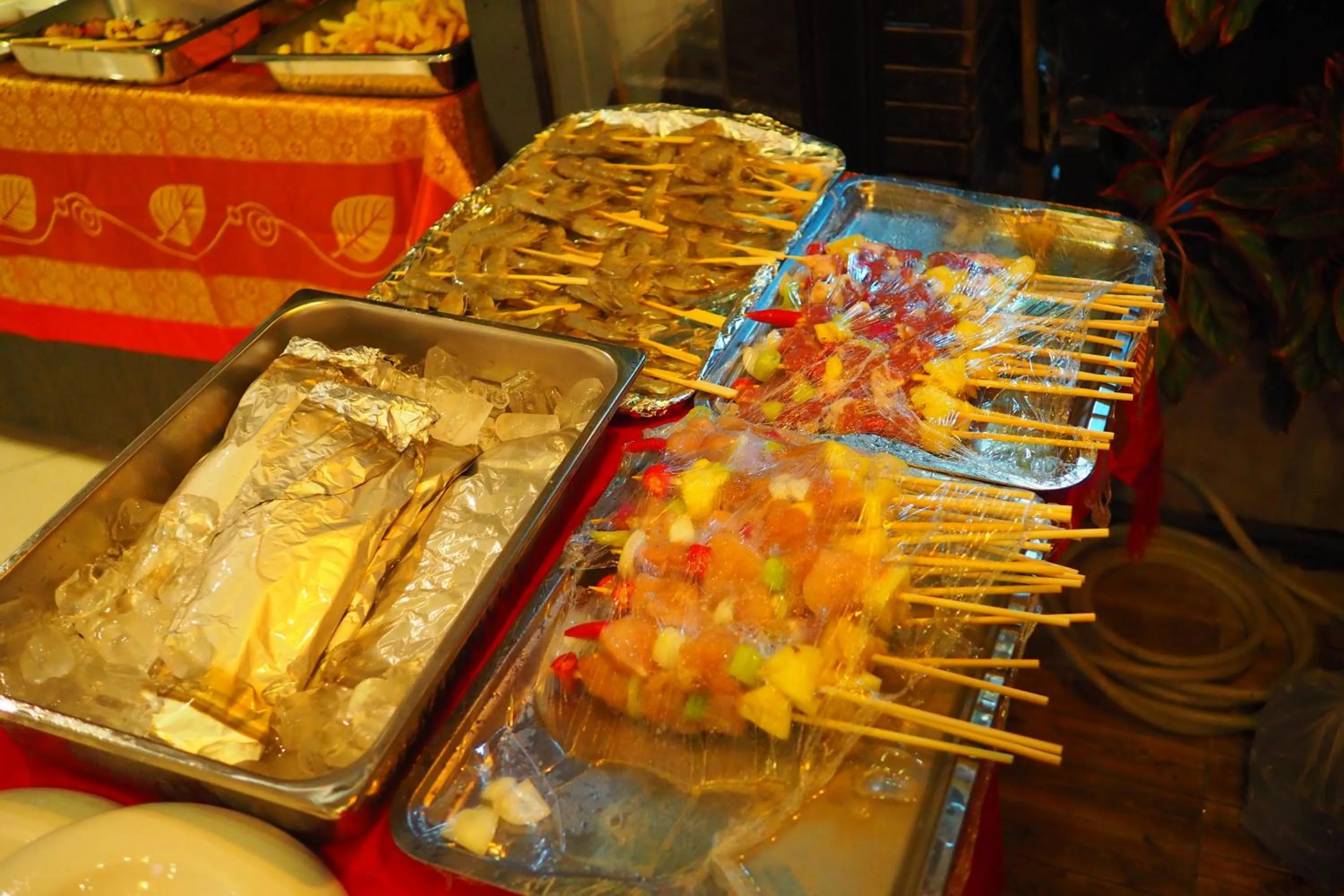 Evening entertainment in Sky Silk Decoration House