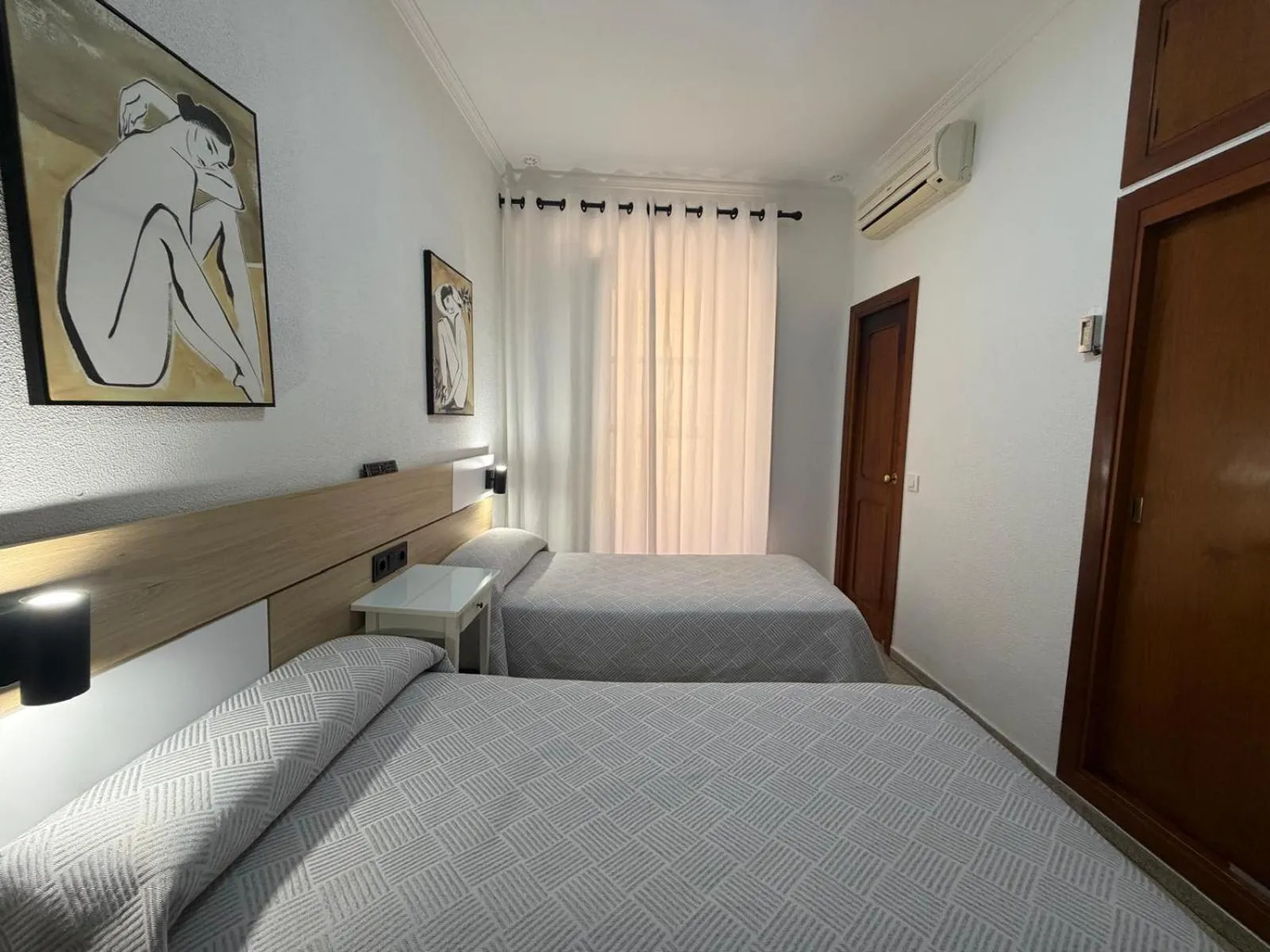 Photo of the whole room, Bed in Hostal Bahía