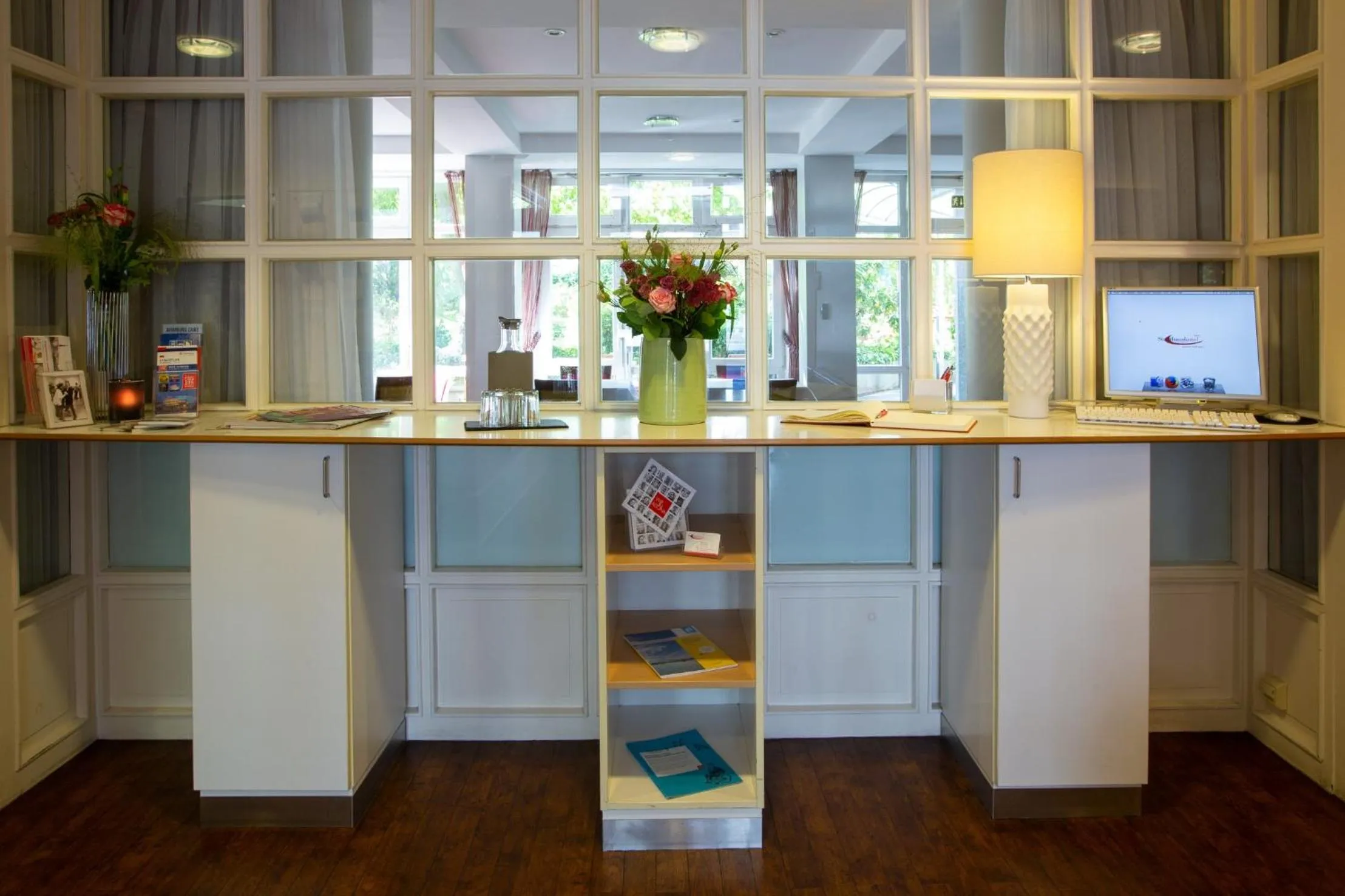 Lobby or reception in Stadthaushotel Hamburg - Inklusionshotel