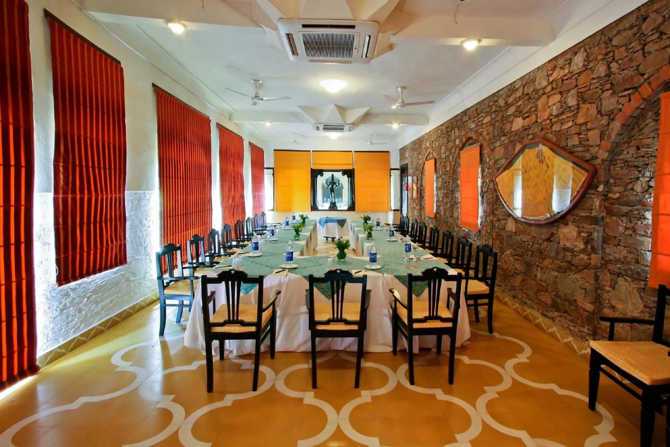 Business facilities in Neemrana Fort-Palace