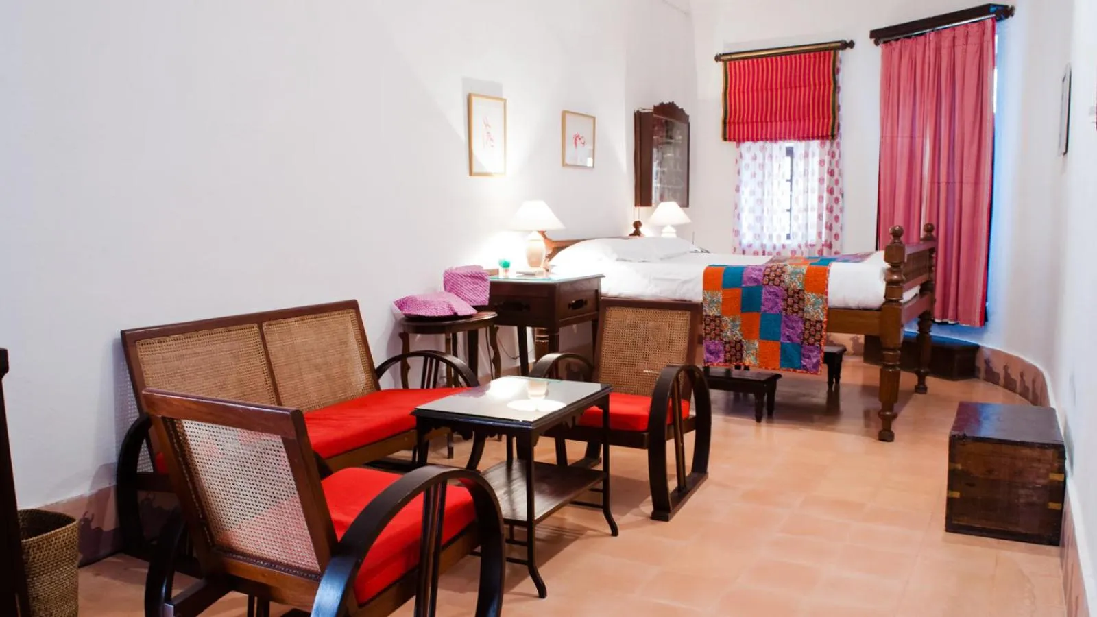 Bed in Neemrana Fort-Palace