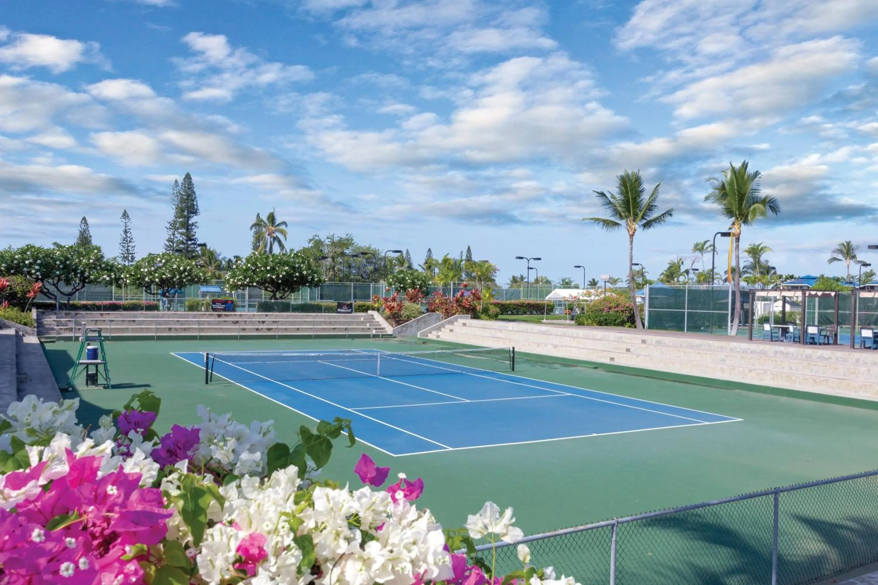 Tennis court in Wyndham Mauna Loa Village