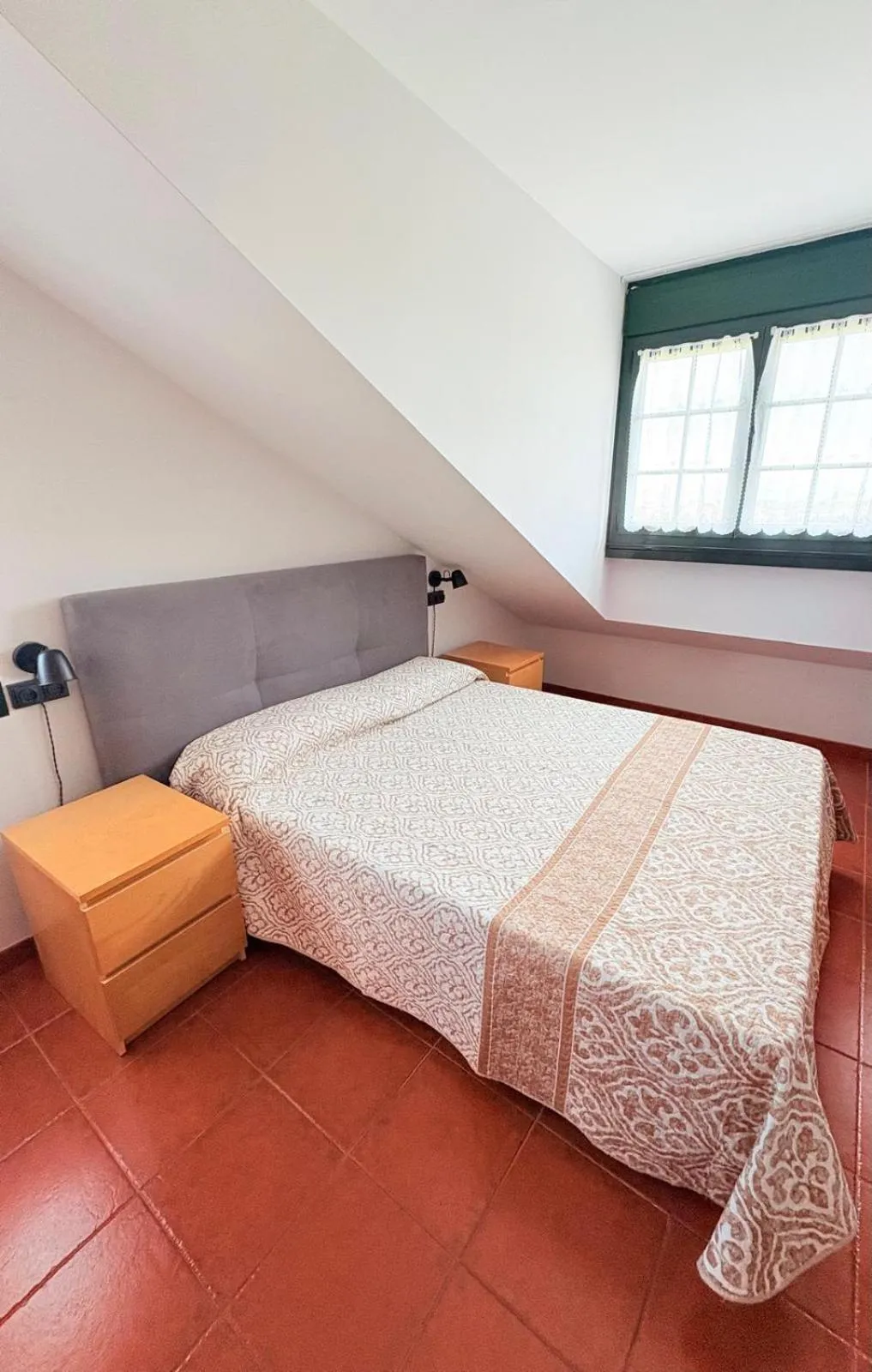 Photo of the whole room, Bed in Apartamentos Luarca
