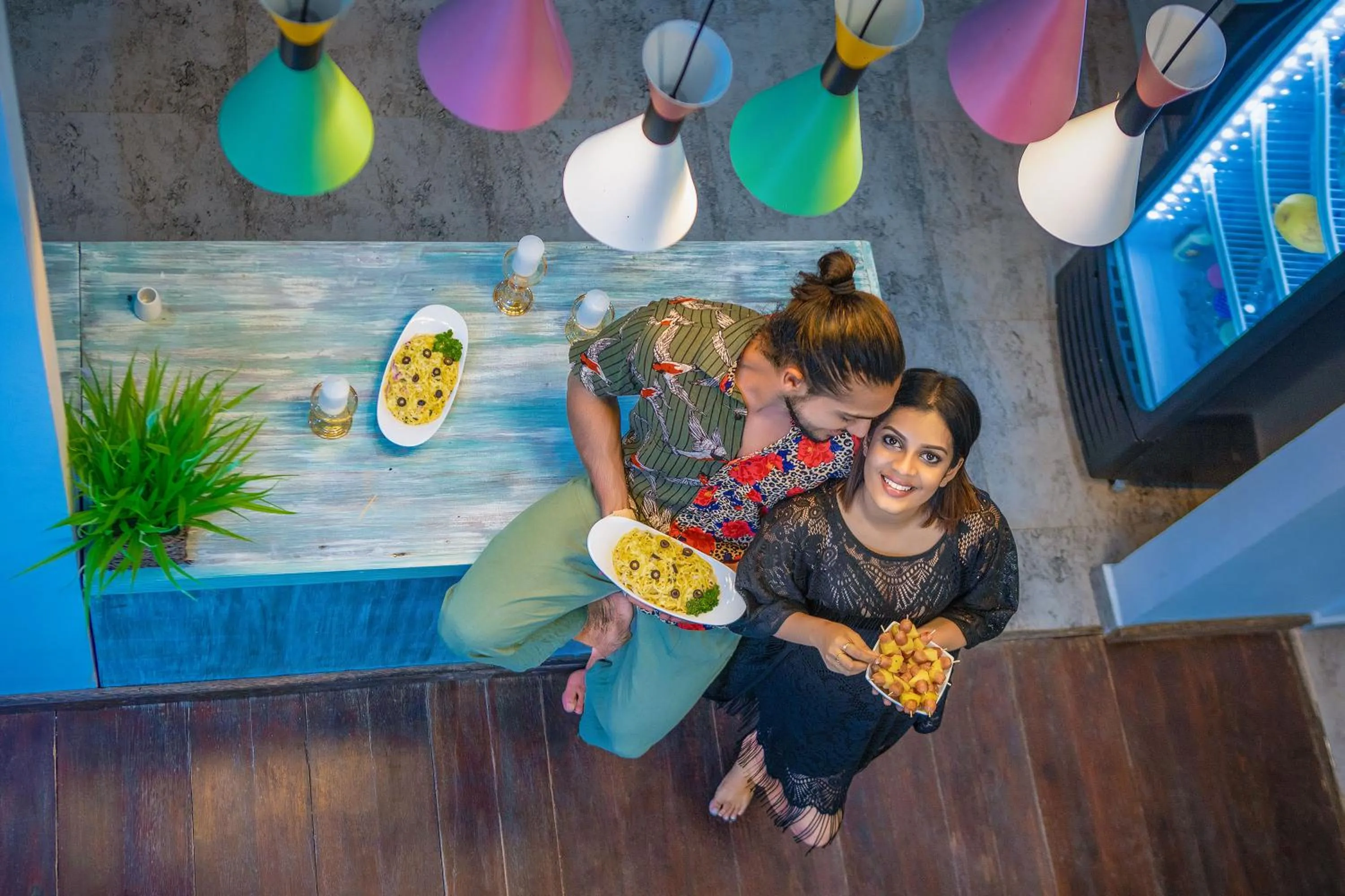 People in de MODA Boutique Hotel Galle