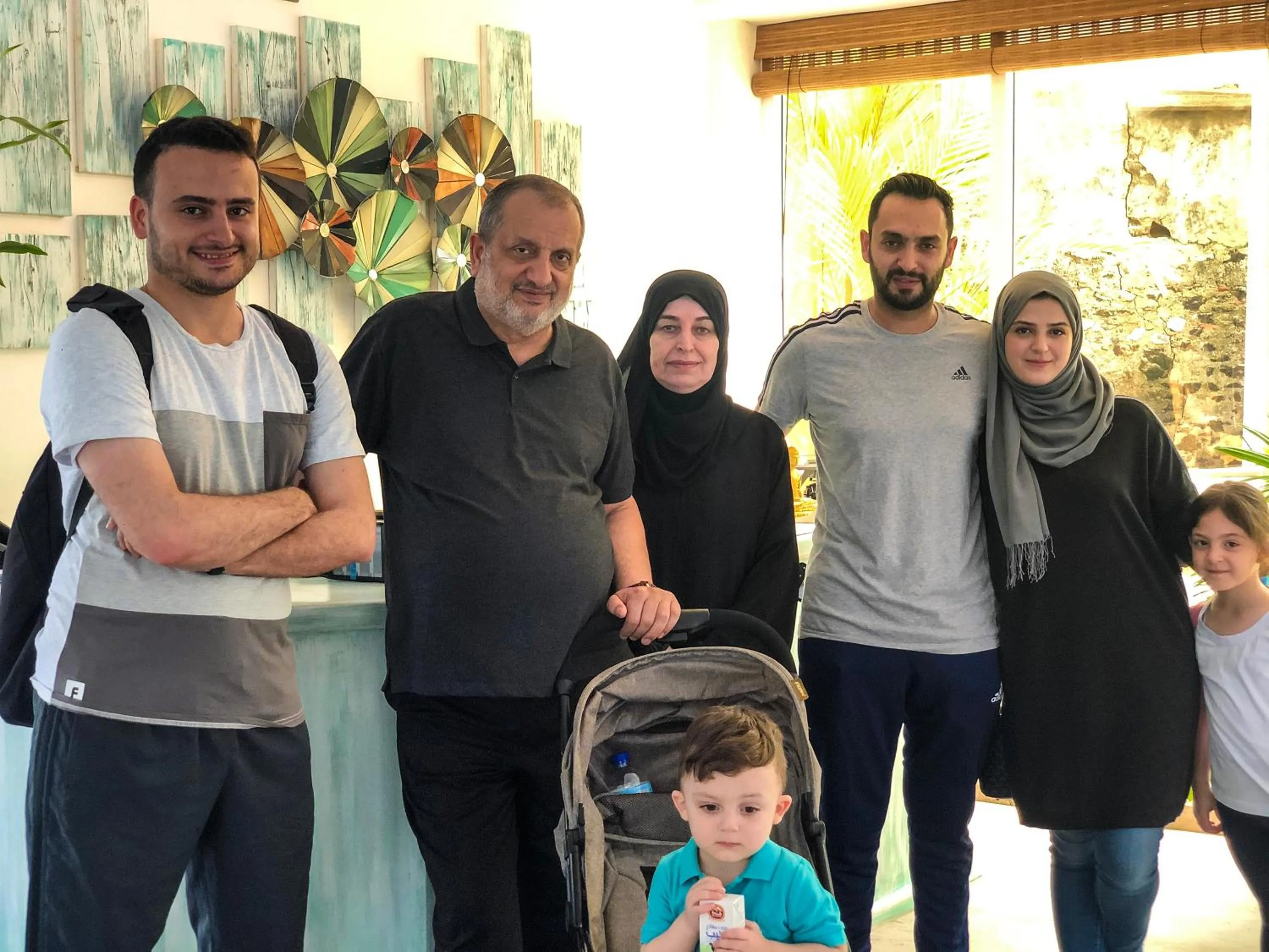 People in de MODA Boutique Hotel Galle