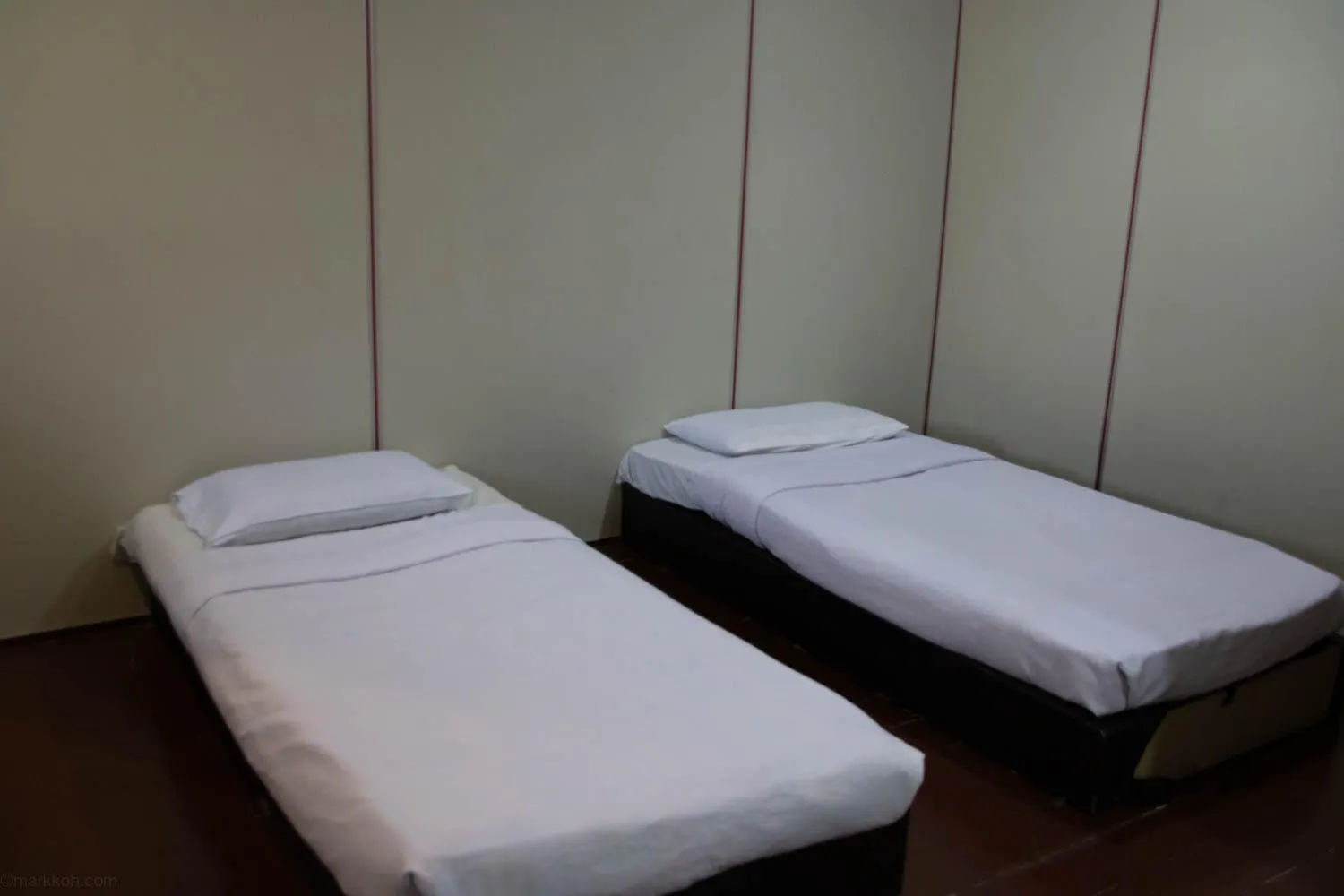 Sea Lion Pulau Ketam Inn