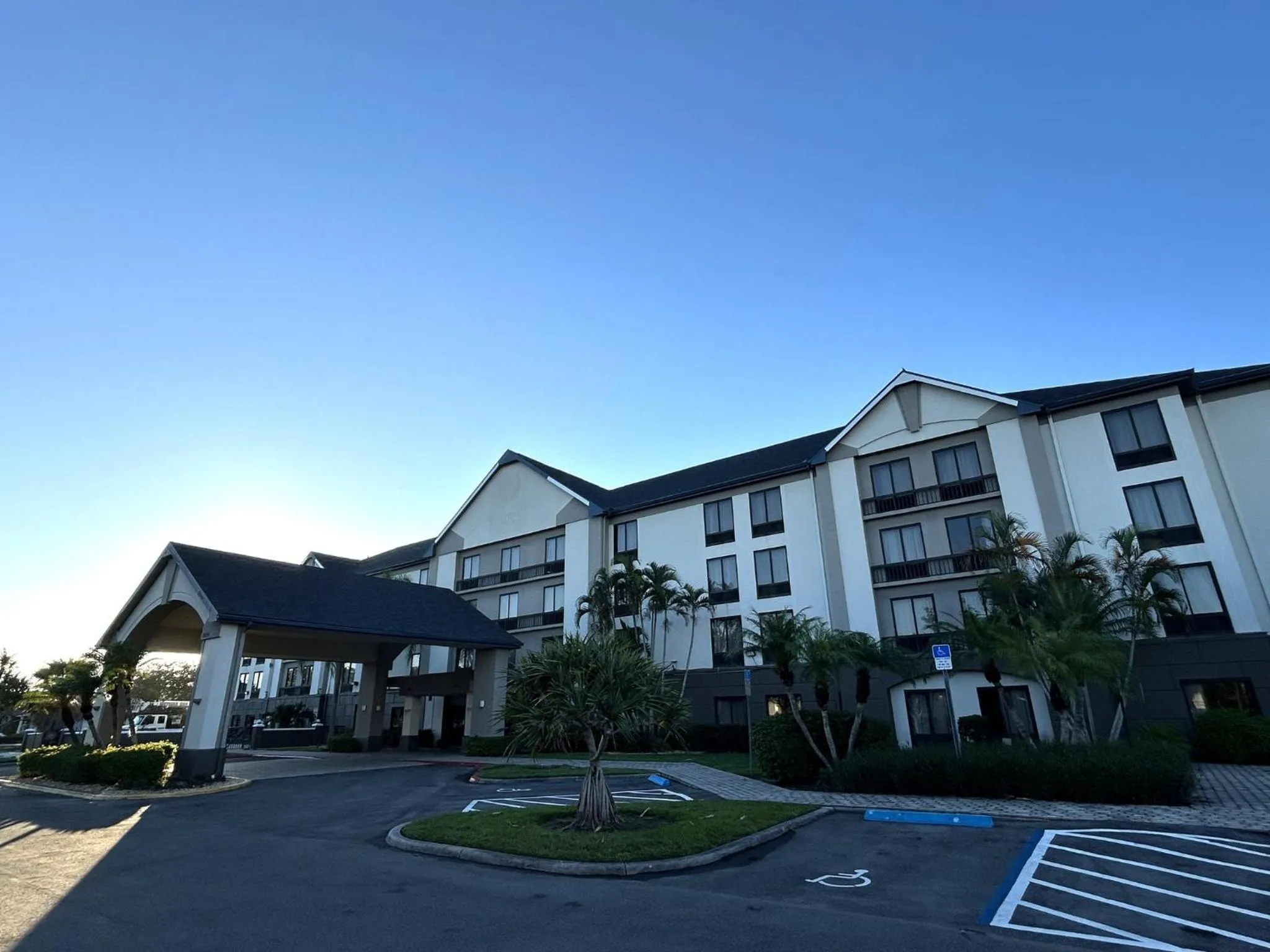 Property building in Best Western Airport Inn Fort Myers