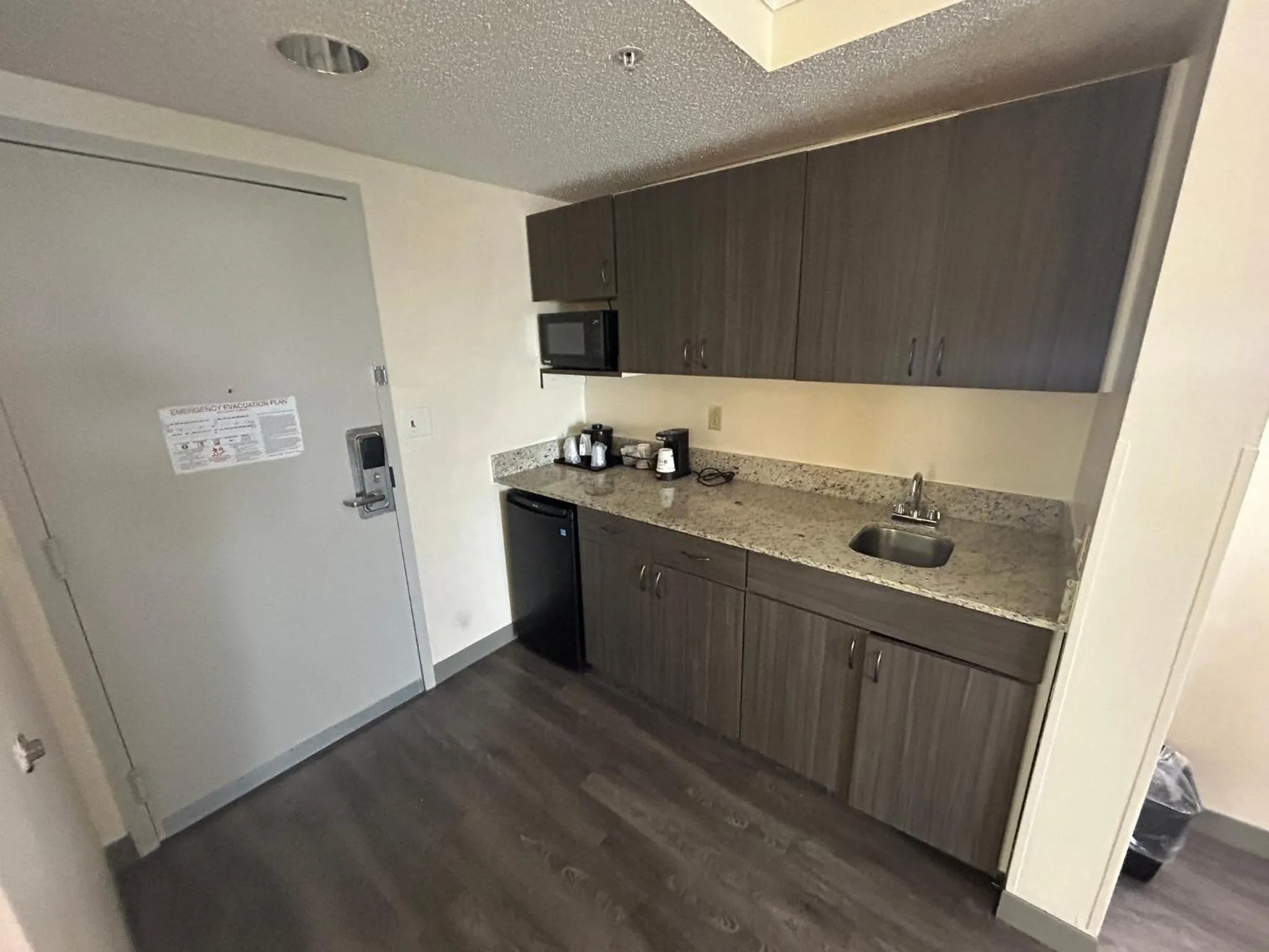 Photo of the whole room in Best Western Airport Inn Fort Myers