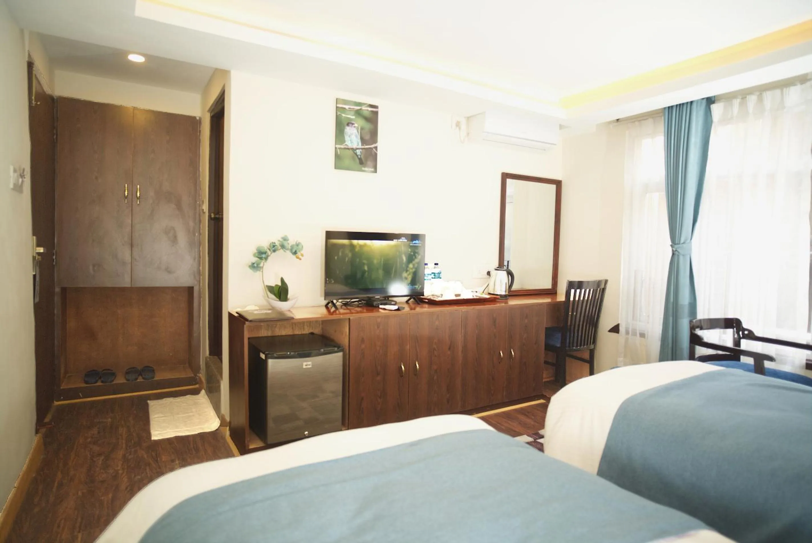TV and multimedia, Bed in Satkar Hotel and Spa