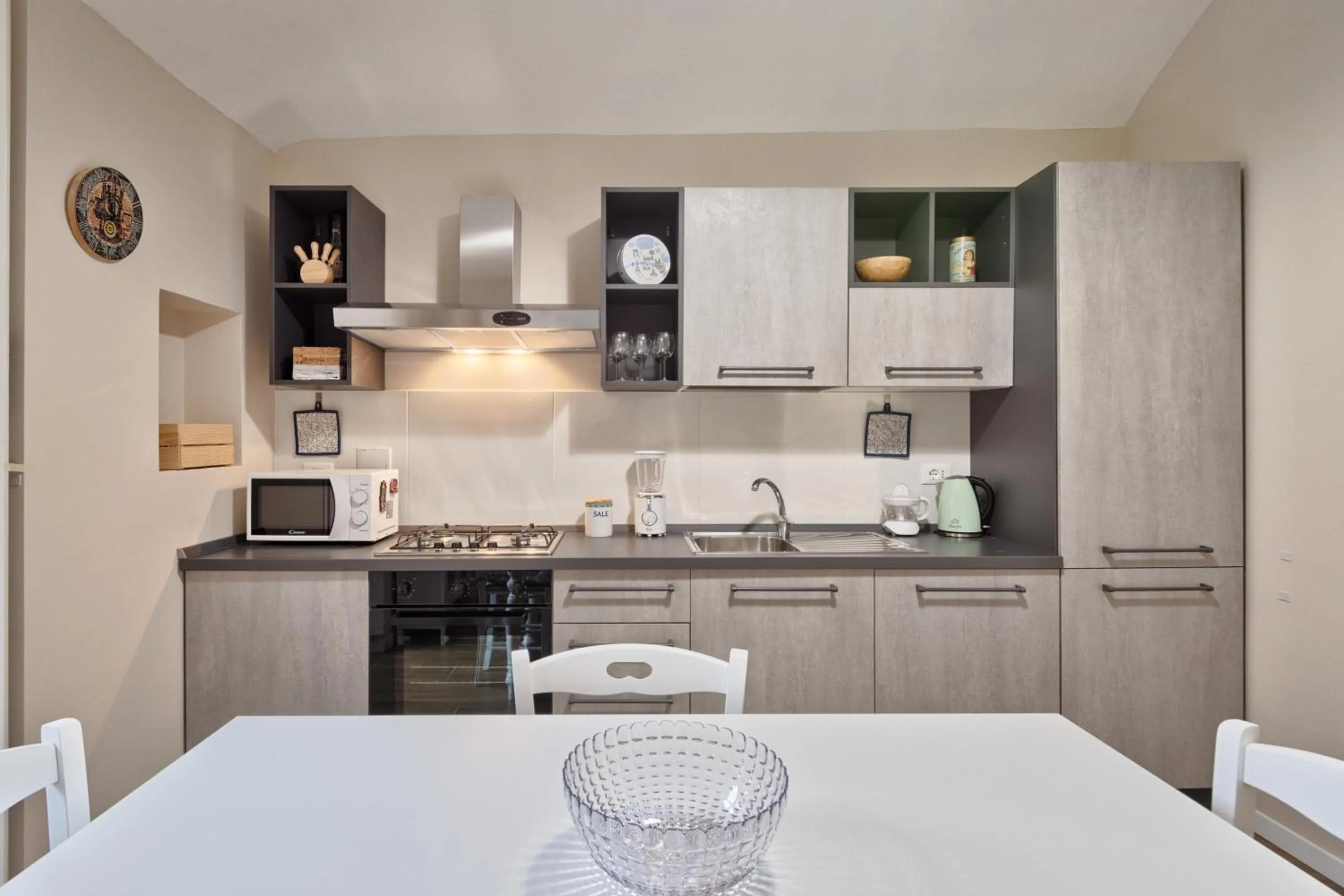 Kitchen or kitchenette in GuestHost - Porta Susa Elegant & Design Apartment
