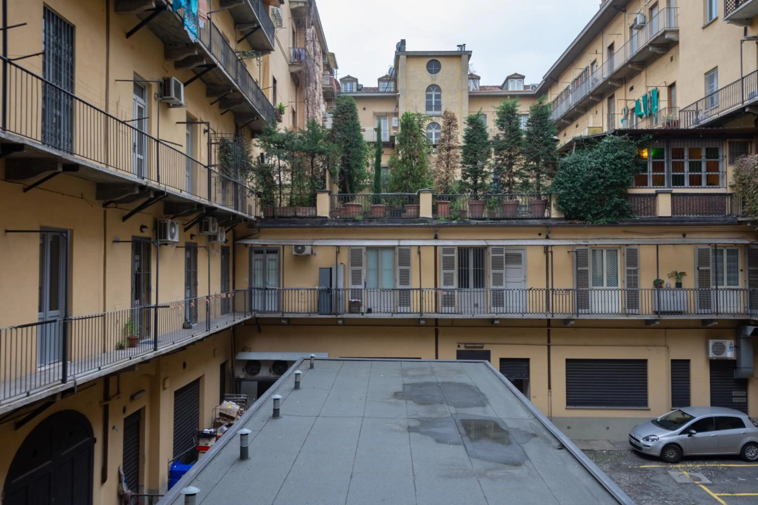 Property building in GuestHost - Porta Susa Elegant & Design Apartment