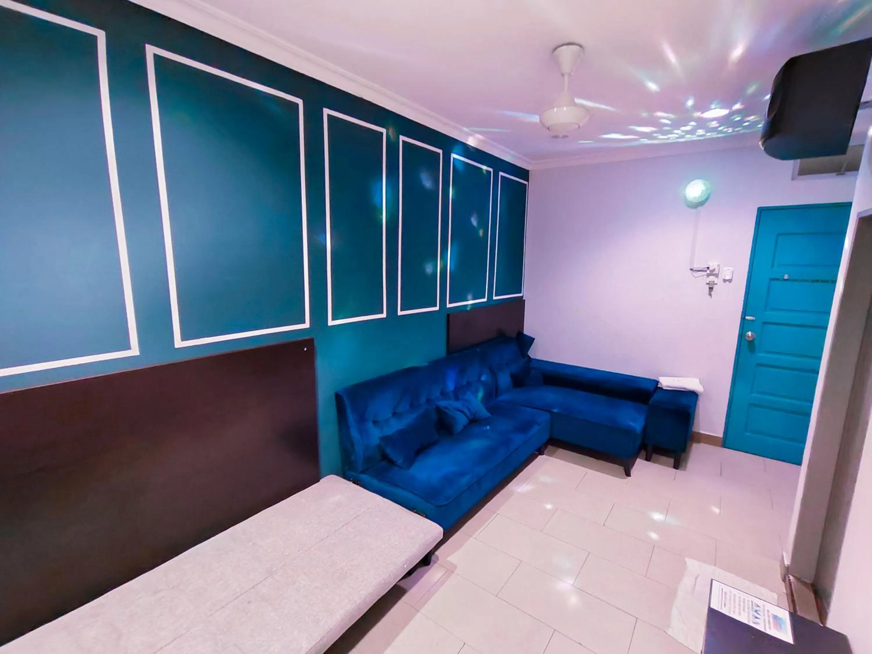 Karaoke in Sea Love Homestay Pulau Ketam