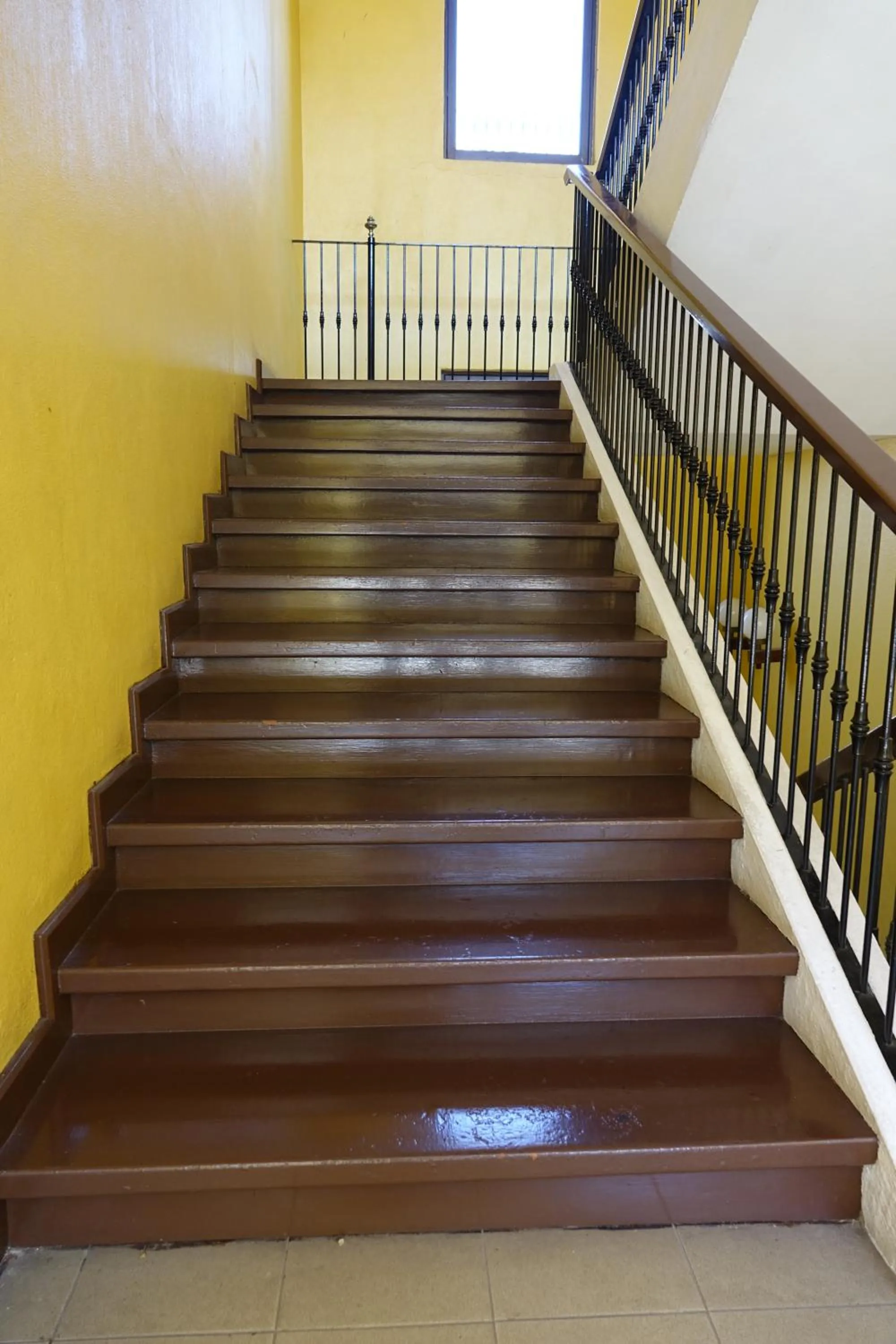 Property building in Hotel America