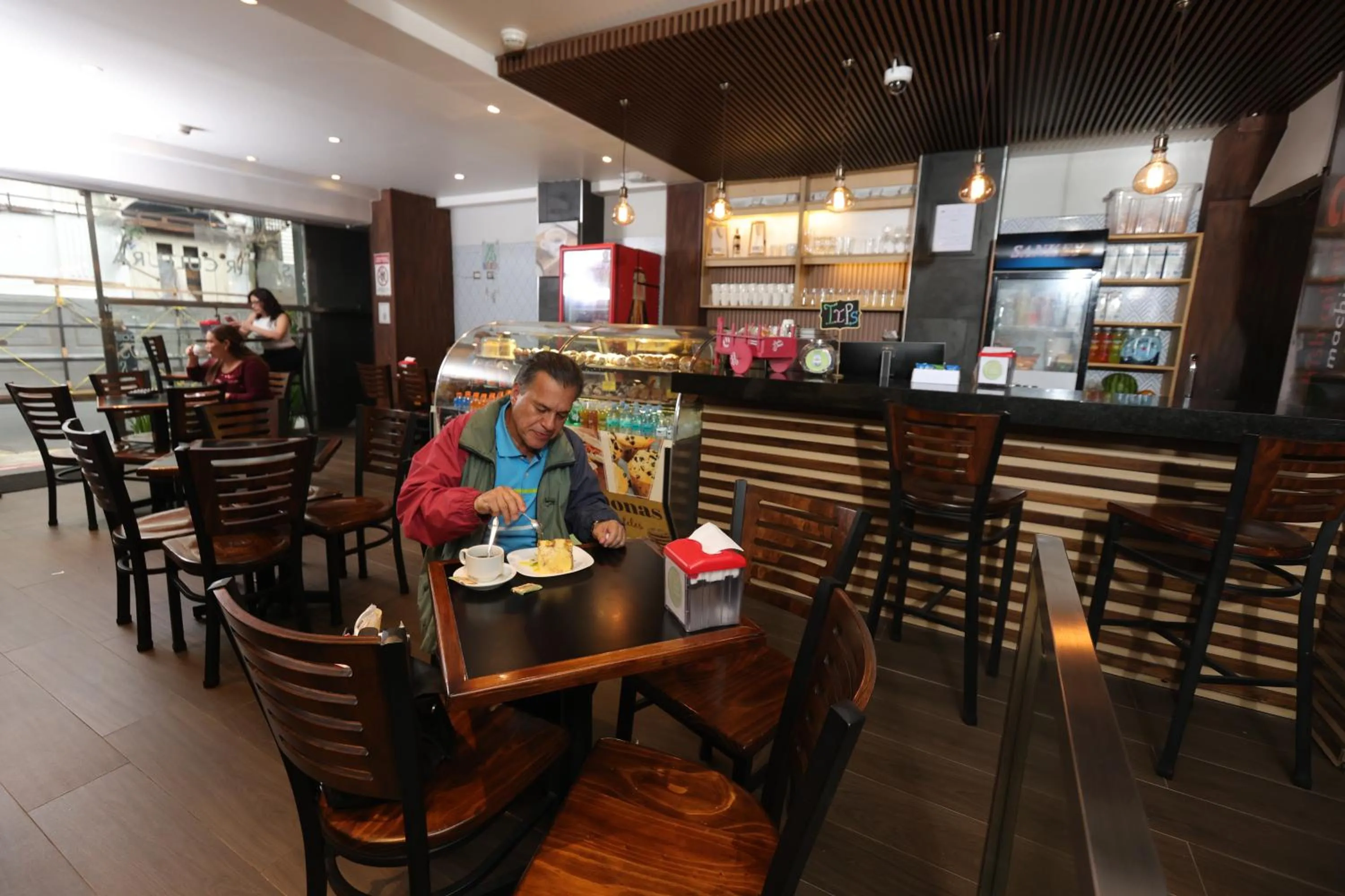 Restaurant/places to eat in Hotel Cultura Plaza