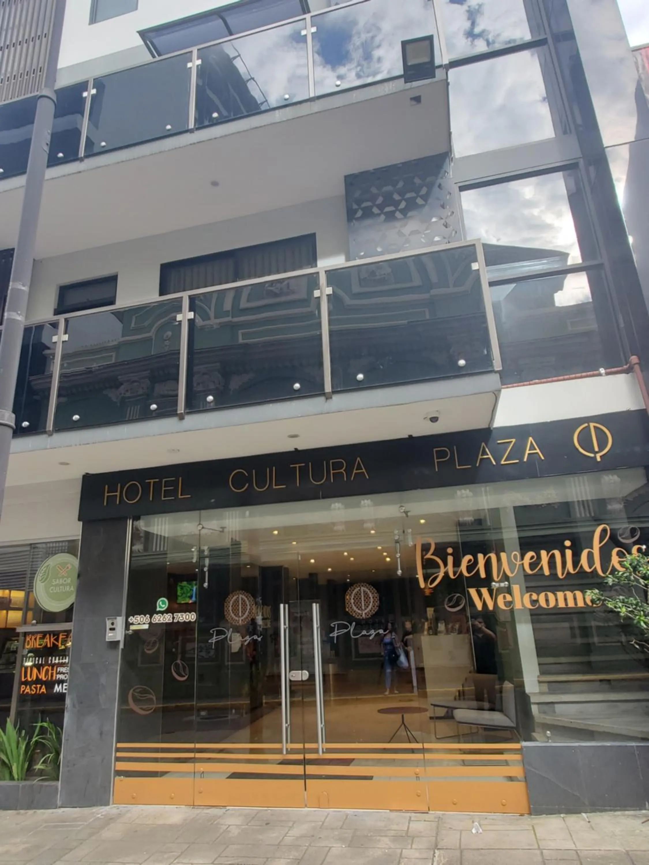 Property building in Hotel Cultura Plaza