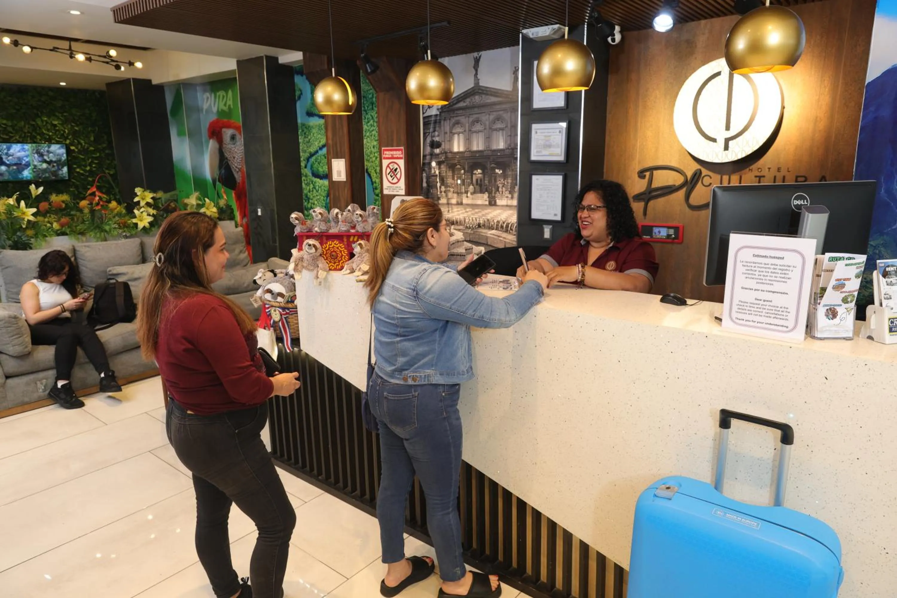 Staff in Hotel Cultura Plaza