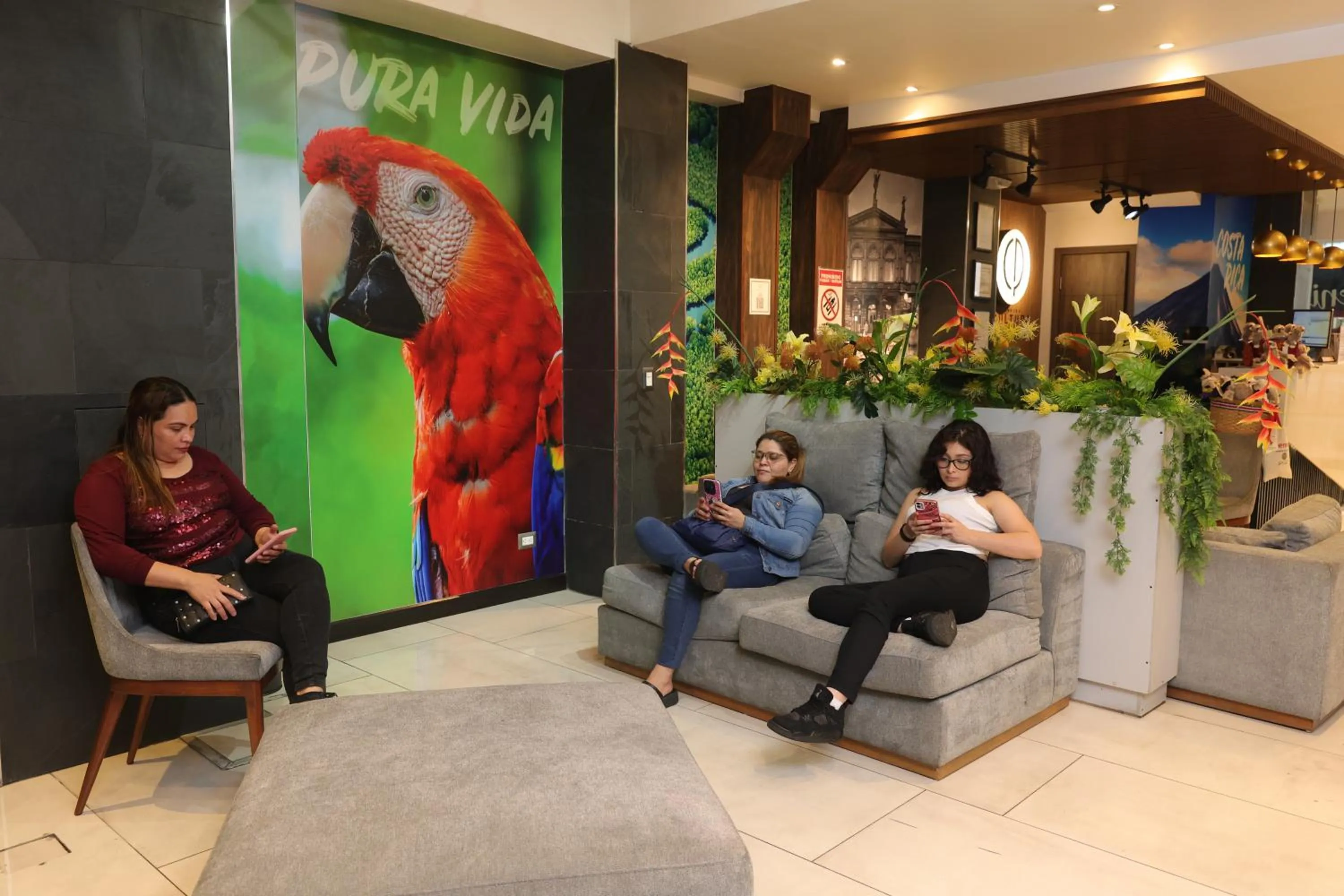 People in Hotel Cultura Plaza