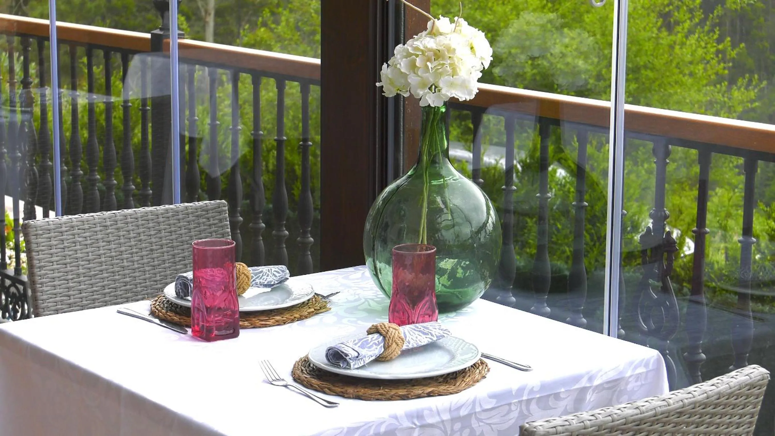 Restaurant/places to eat in Hotel Rural Playa de Aguilar