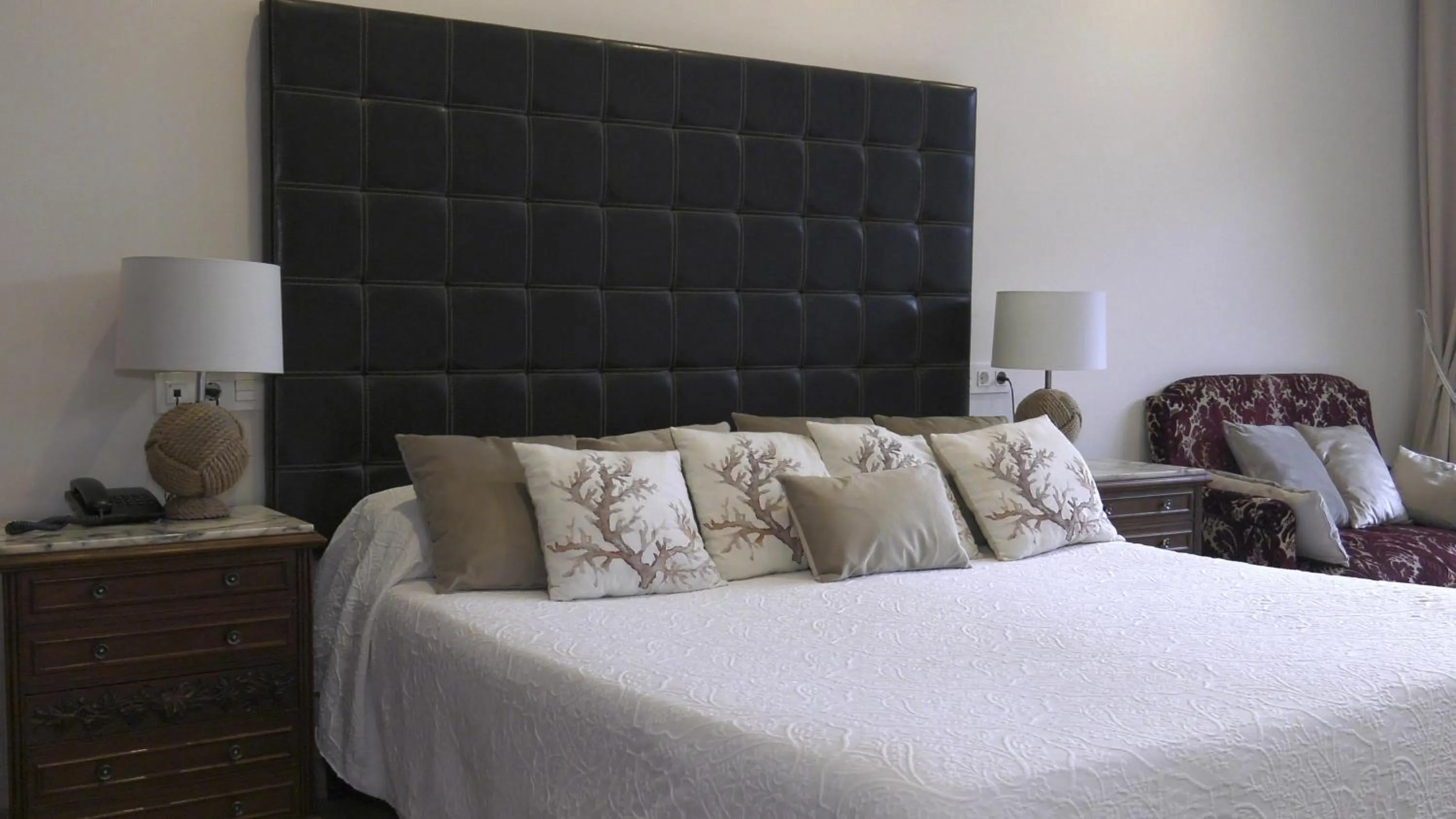 Bed in Hotel Rural Playa de Aguilar