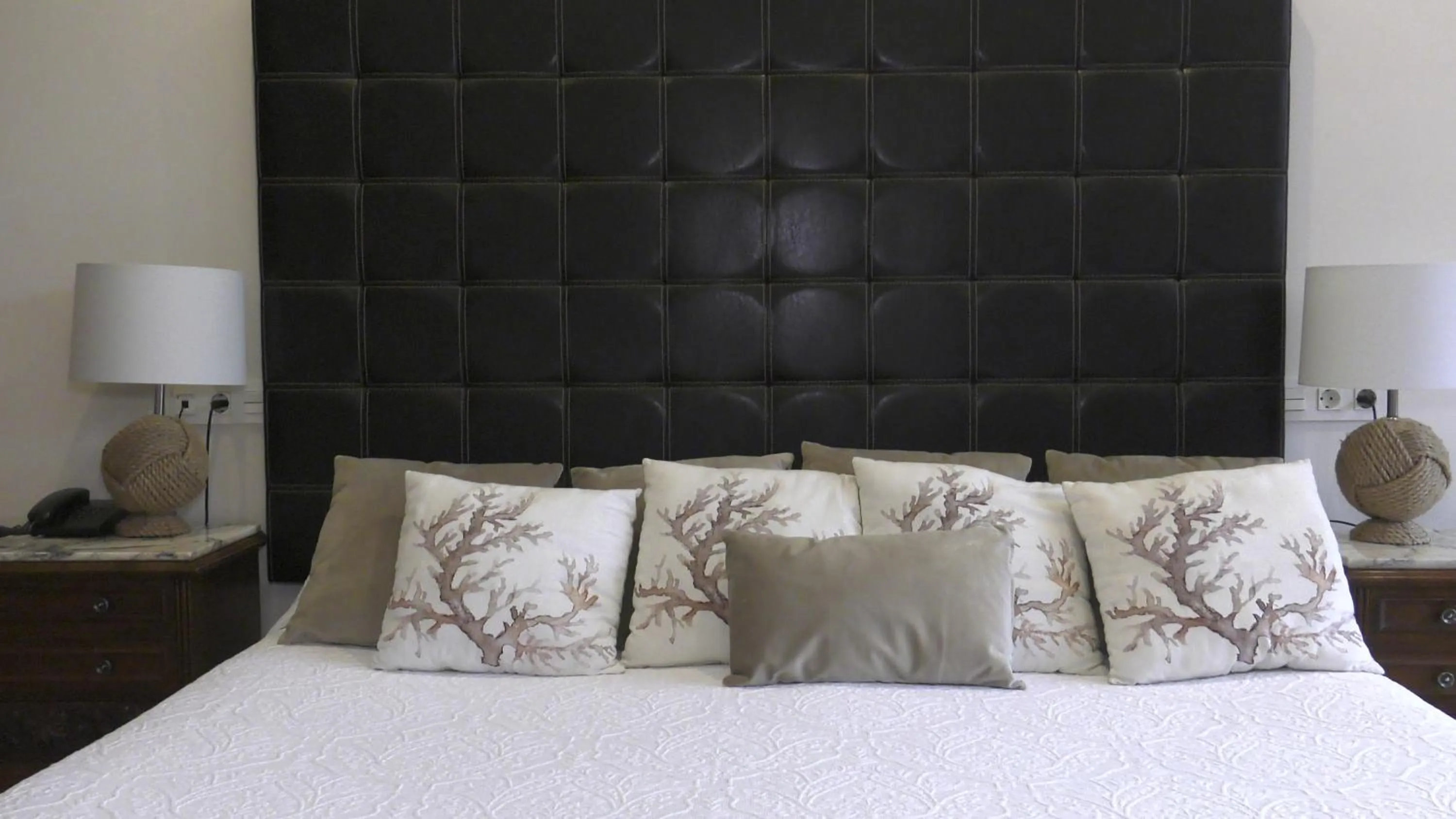 Bed in Hotel Rural Playa de Aguilar