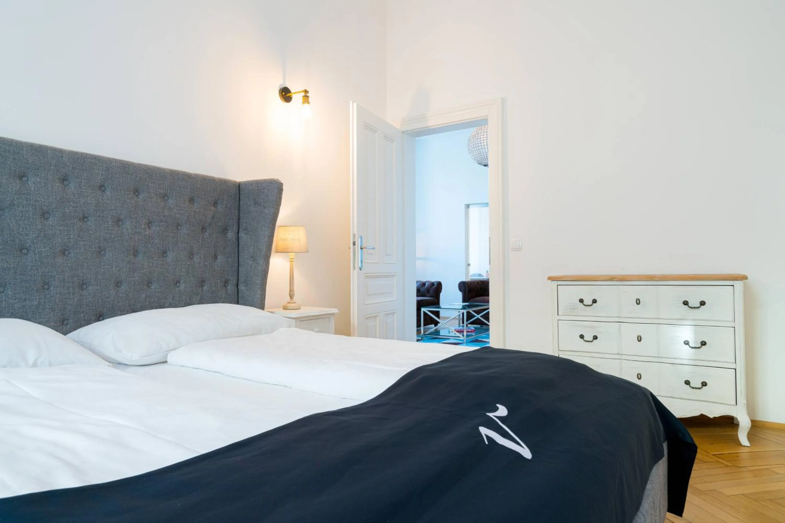 Bed in Vienna Residence, Naschmarkt - Museumsquartier