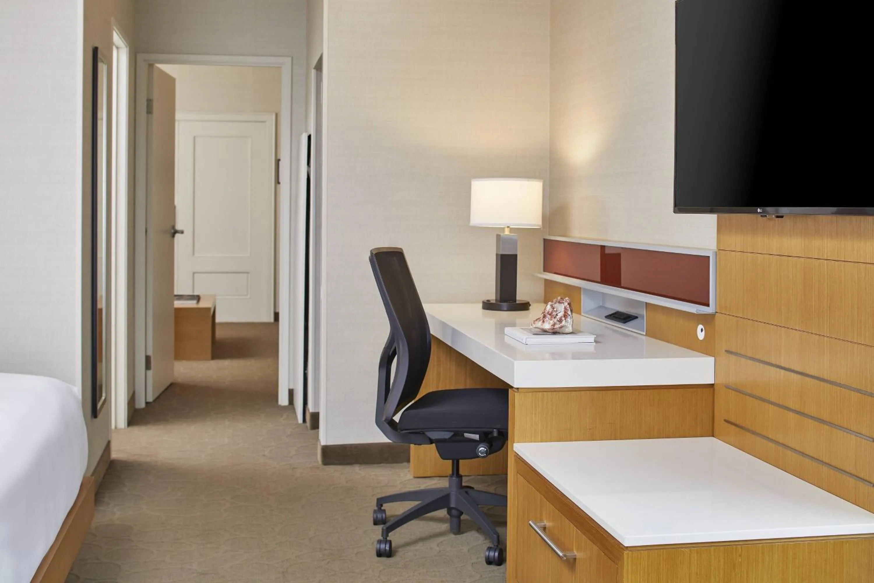 Bedroom, Bed in Renaissance Chicago Glenview Suites Hotel