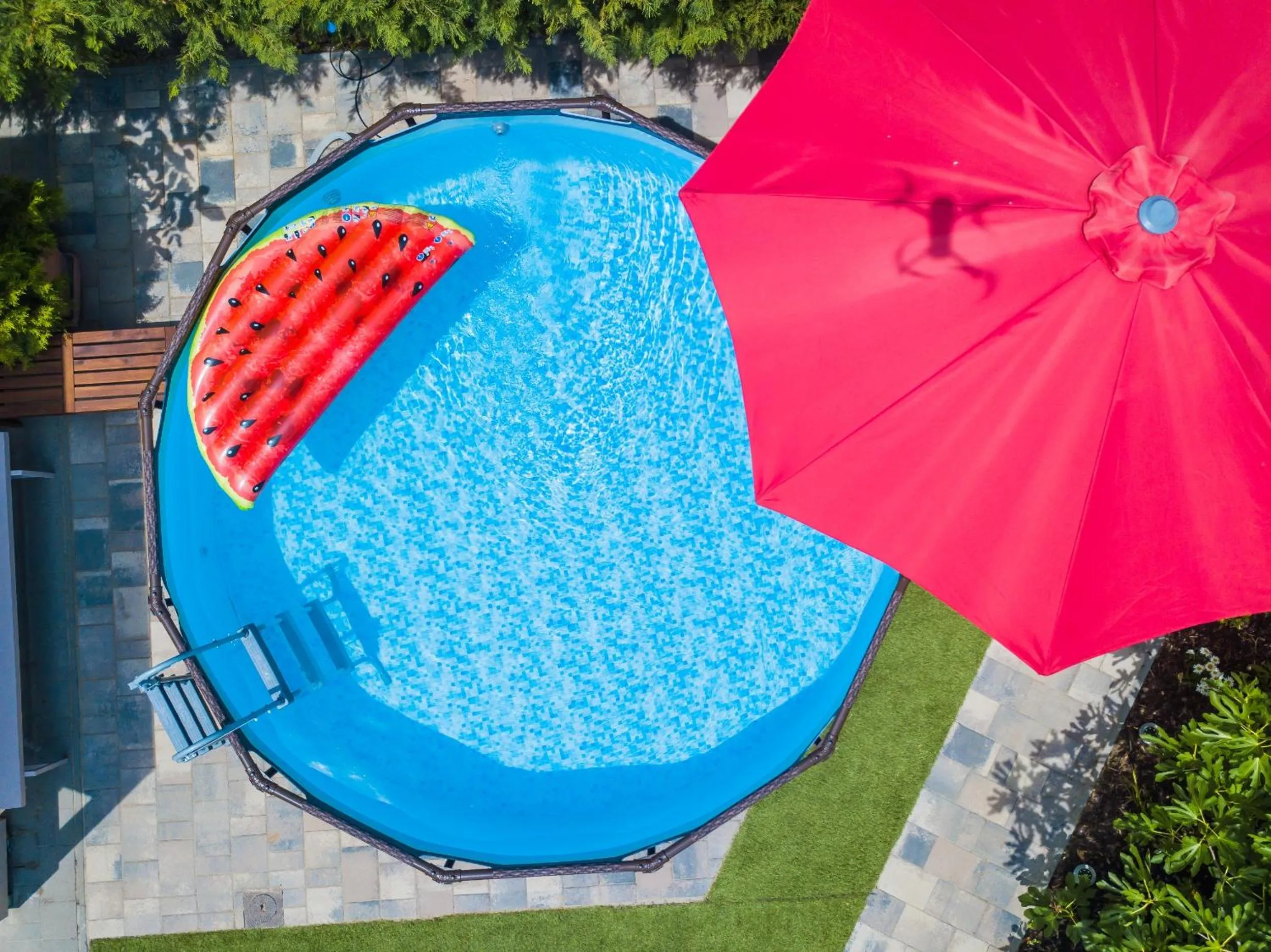 Swimming pool in Villa Mária Vendégház