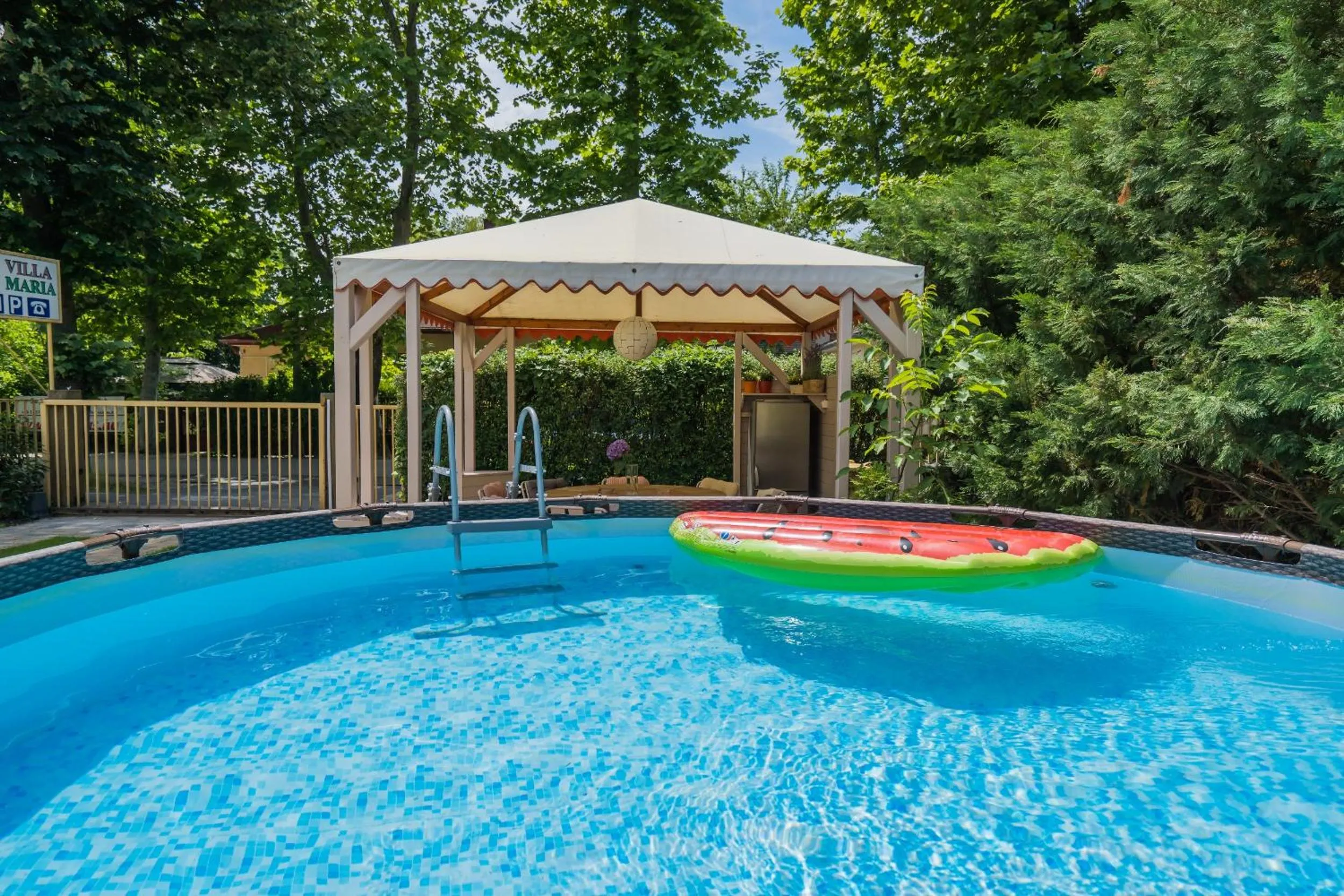 Swimming pool in Villa Mária Vendégház