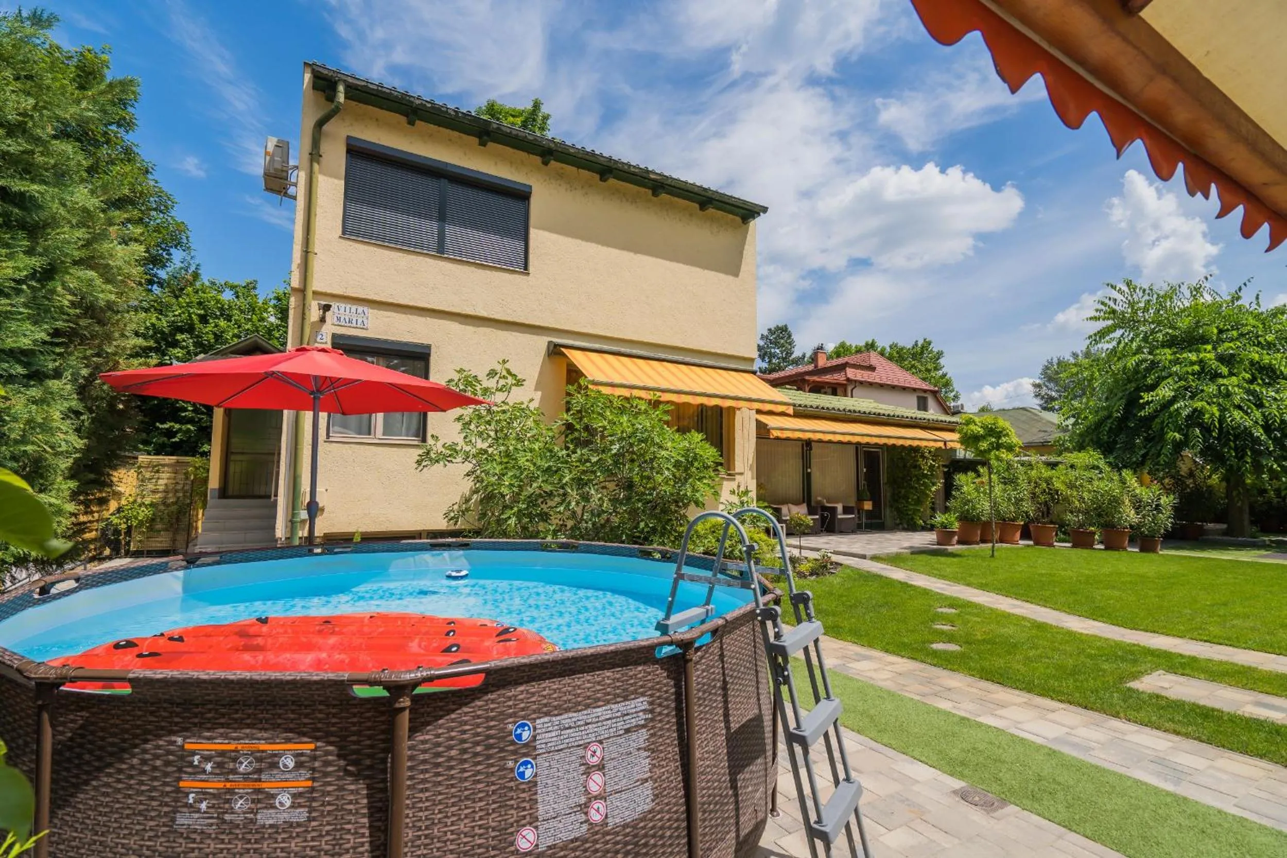 Swimming pool in Villa Mária Vendégház