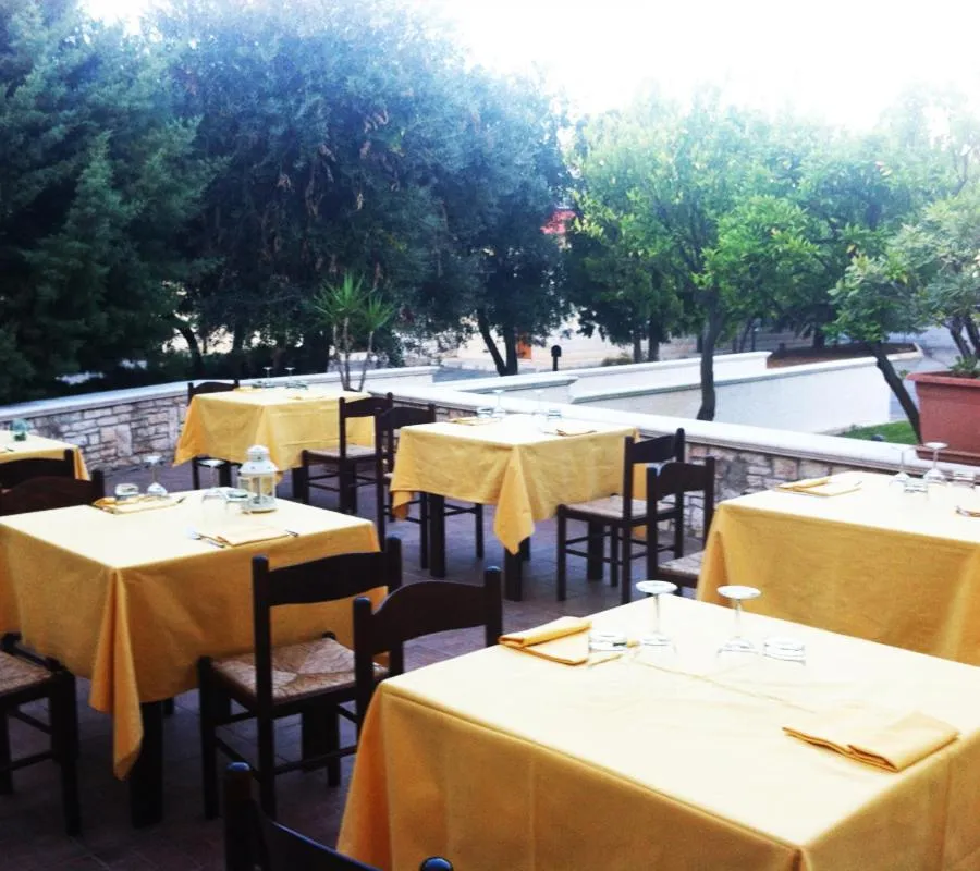 Restaurant/places to eat in Hotel Giardino