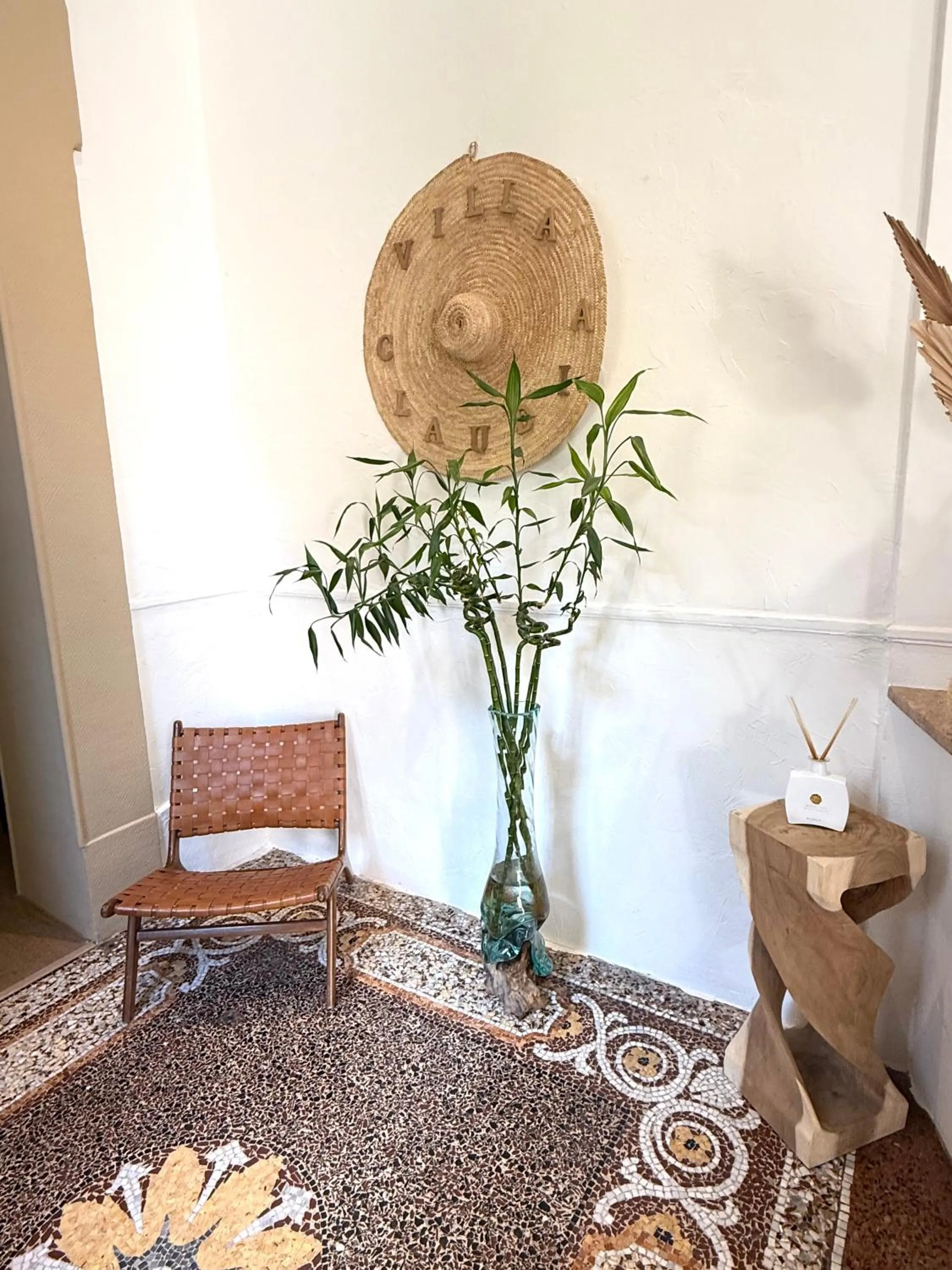 Property building in Villa Claudia Hotel Cannes Centre - Parking