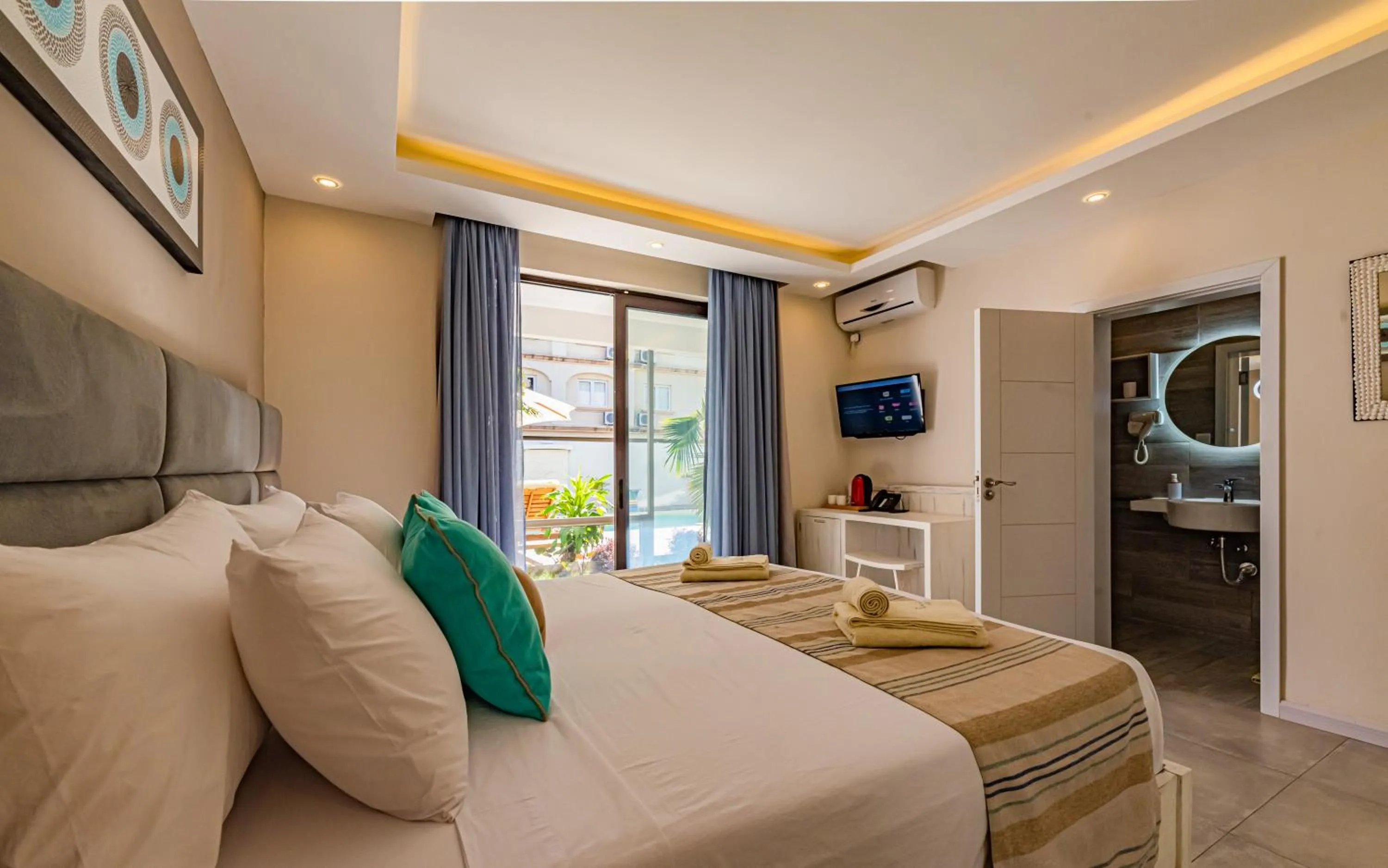 Bathroom, Bed in Seastar Hotel