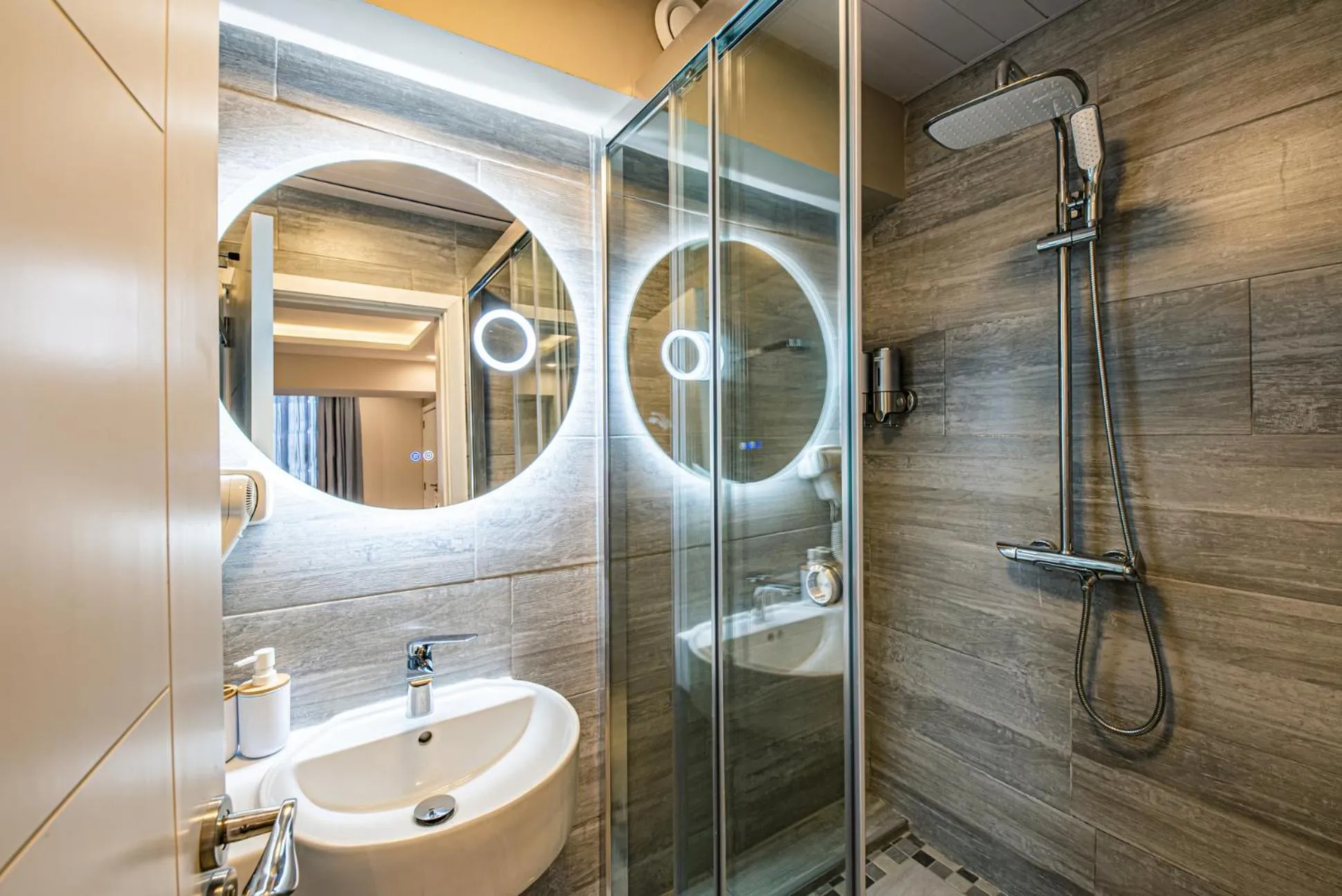 Bathroom in Seastar Hotel