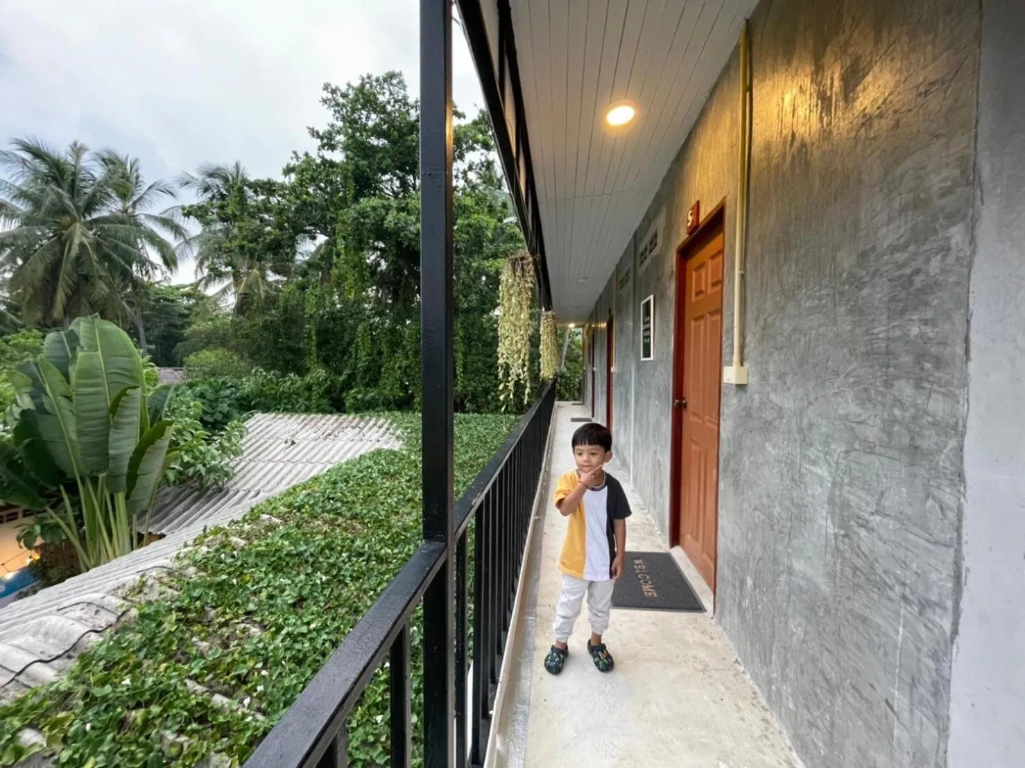 People in MOOK BOONCHU HOTEL