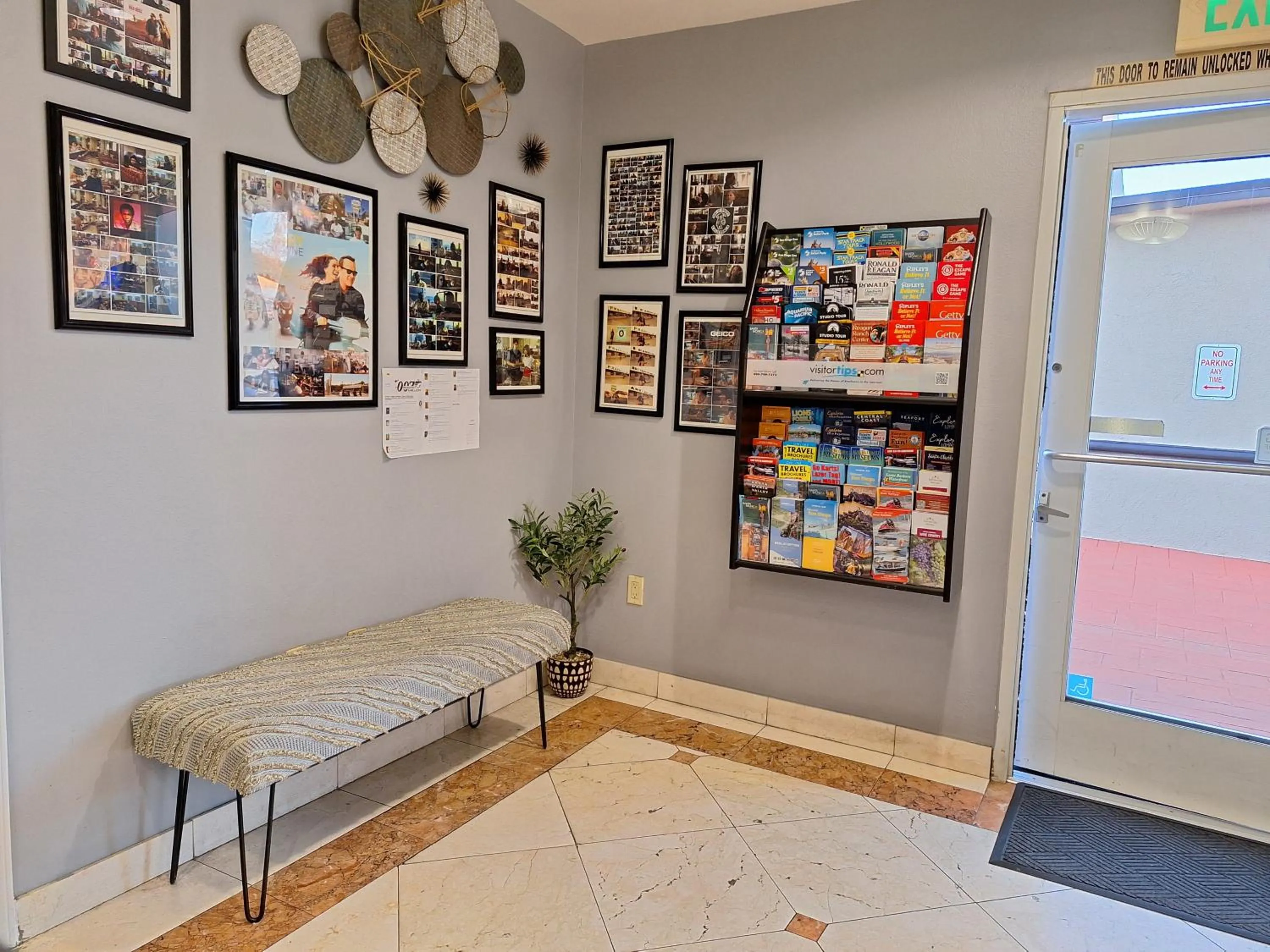 Lobby or reception in Portofino Inn Burbank